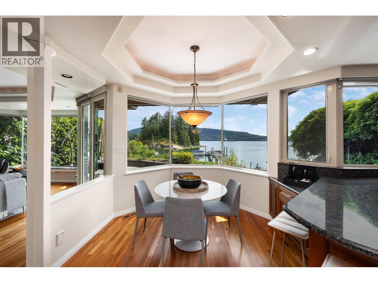 4625 STRATHCONA ROAD, North Vancouver