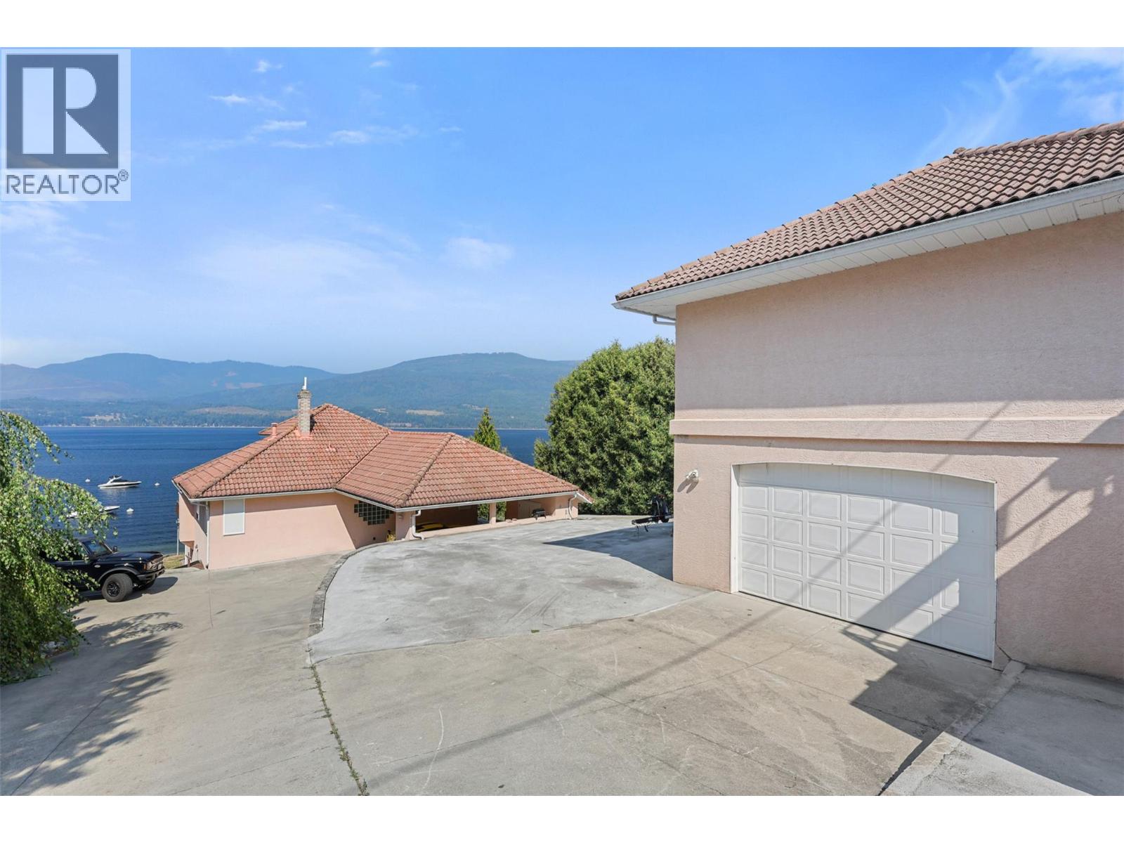 4071 REID Road, Eagle Bay