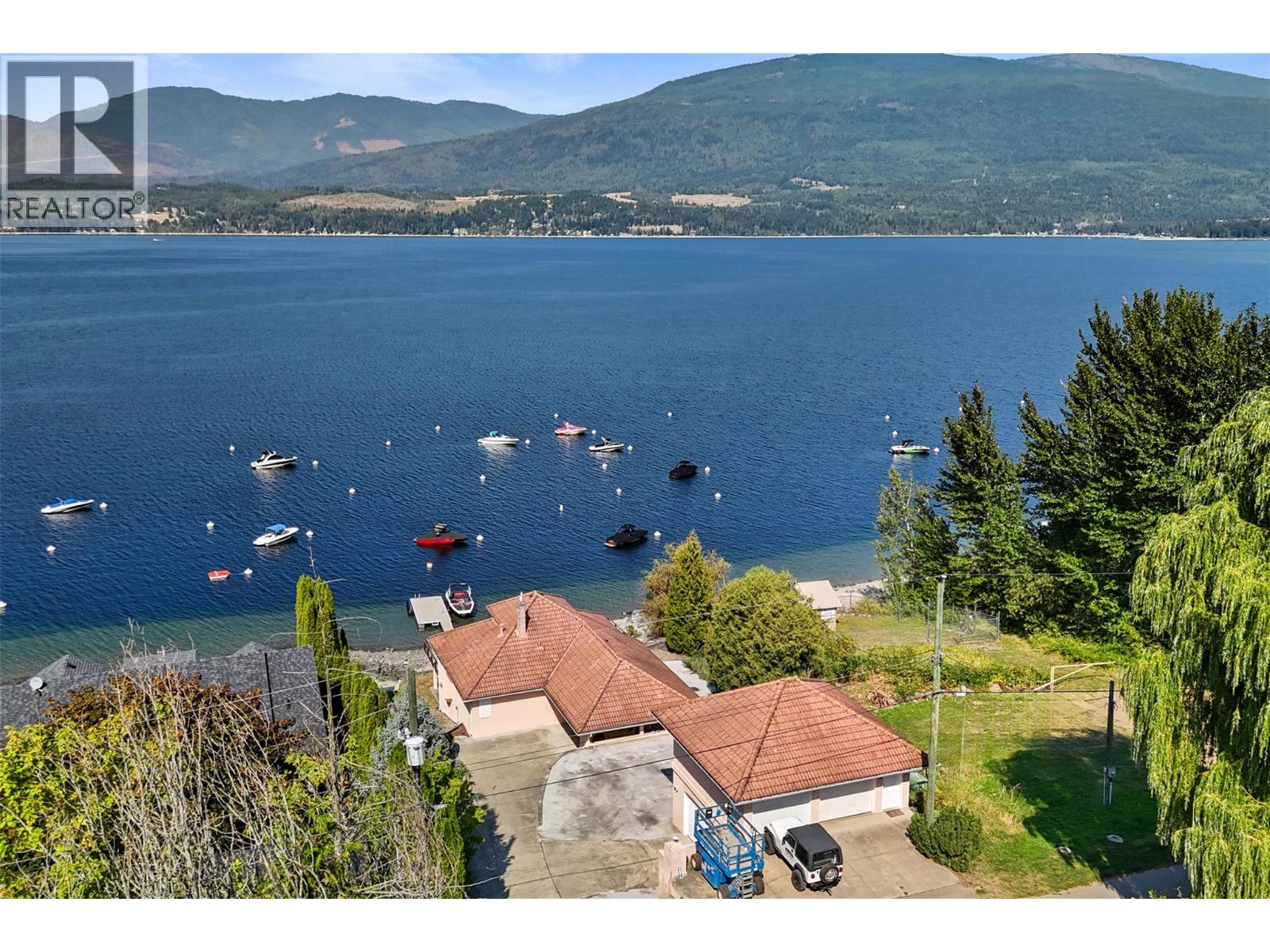 4071 REID Road, Eagle Bay