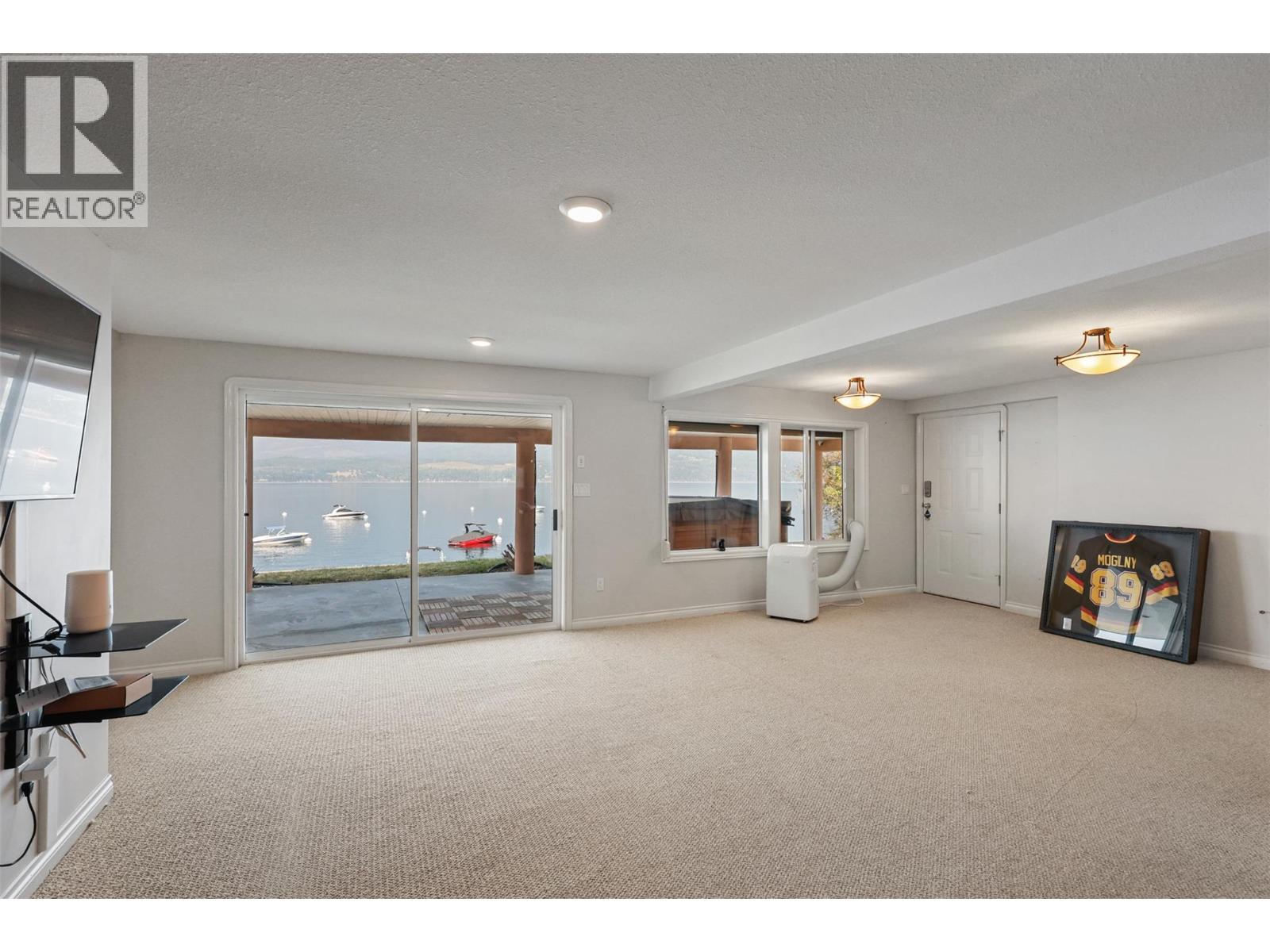 4071 REID Road, Eagle Bay