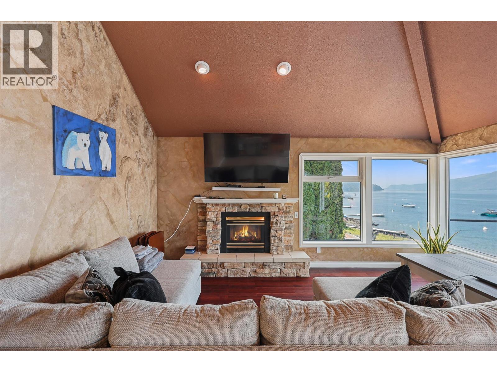 4071 REID Road, Eagle Bay