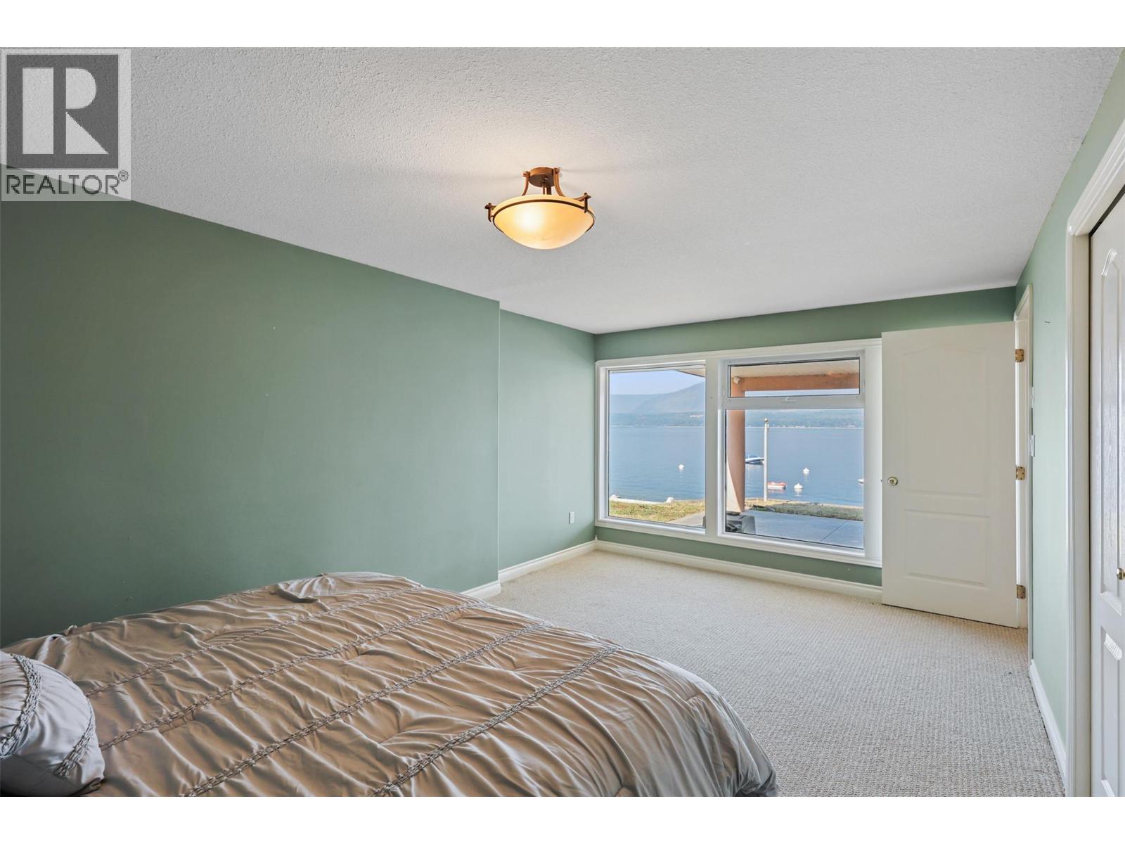 4071 REID Road, Eagle Bay