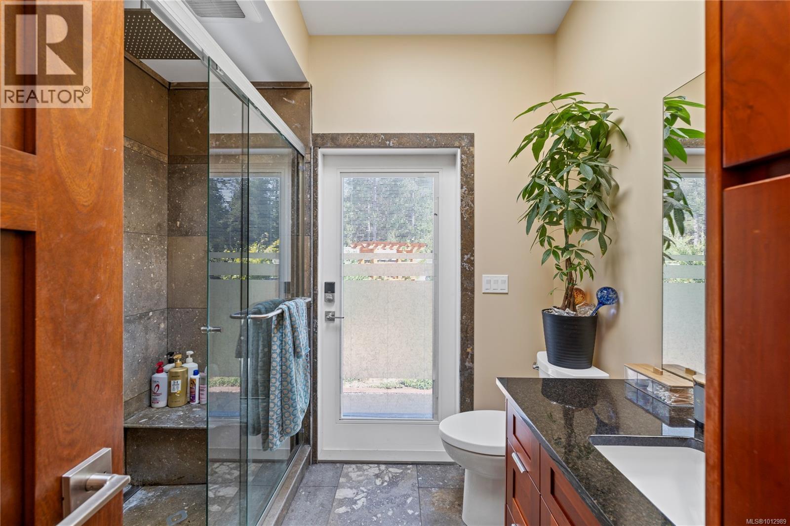 440 Gilbert Rd, Qualicum Beach