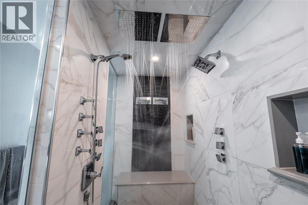 647 ST CLAIR PARKWAY - 27