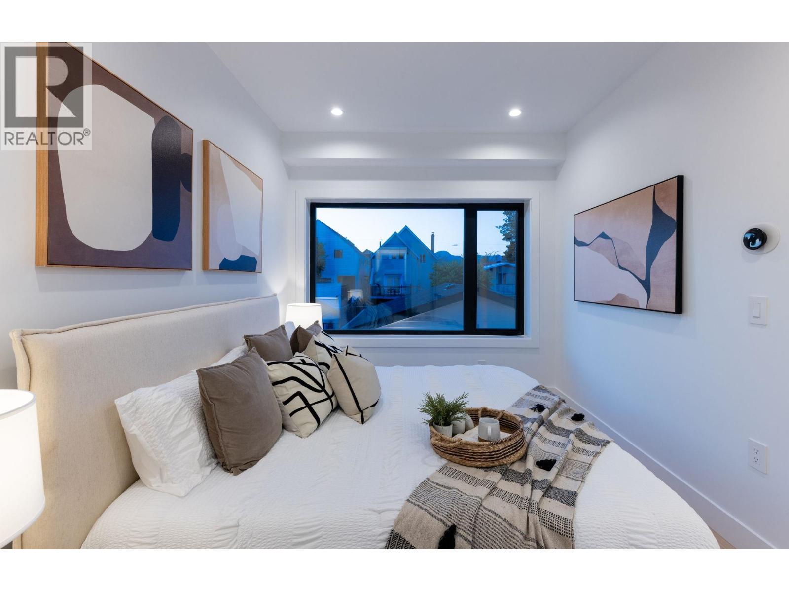 #2 1079 E 14TH AVENUE, Vancouver