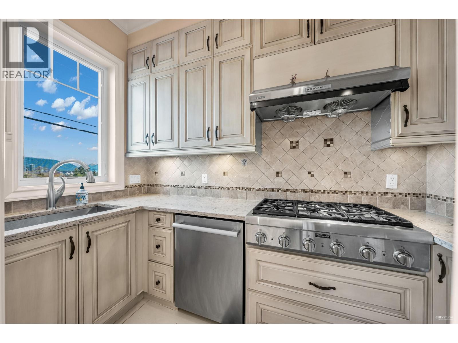 4276 BURKE STREET, Burnaby