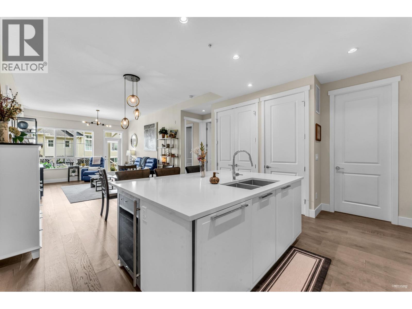 #221-5535 ADMIRAL Way, Delta