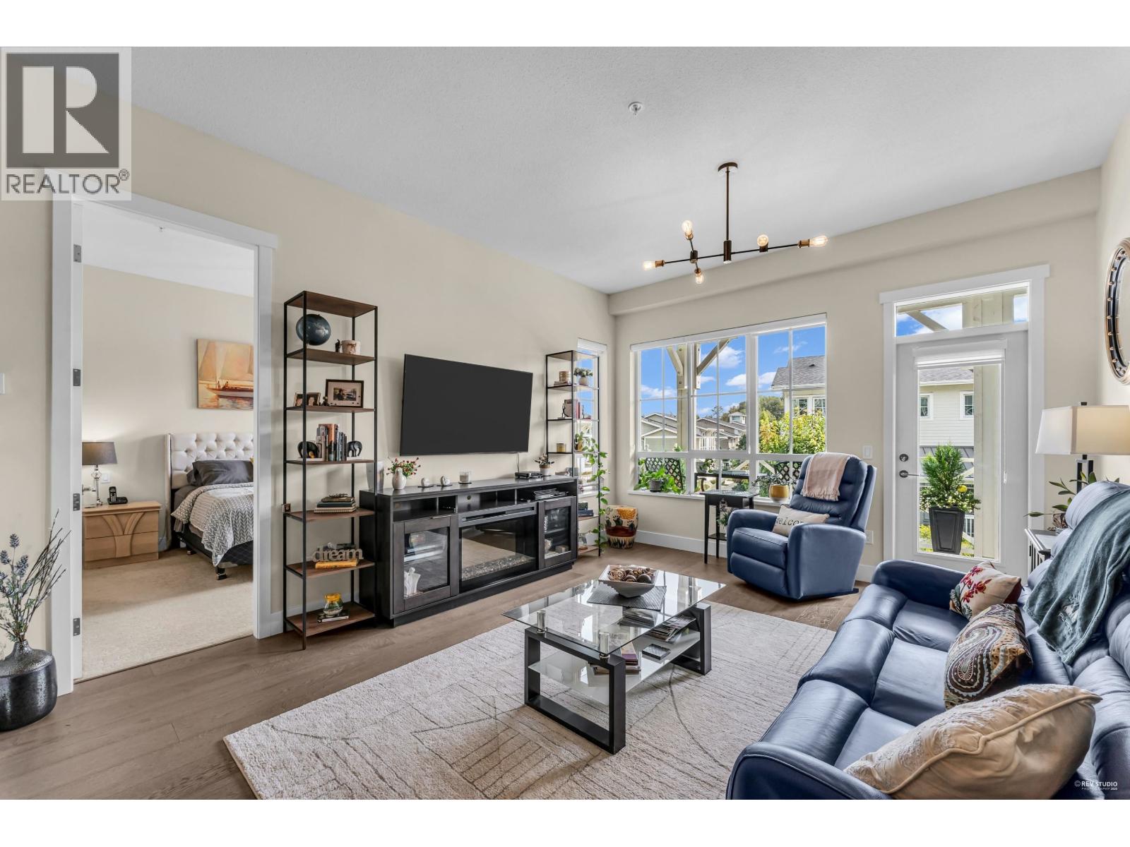 #221-5535 ADMIRAL Way, Delta