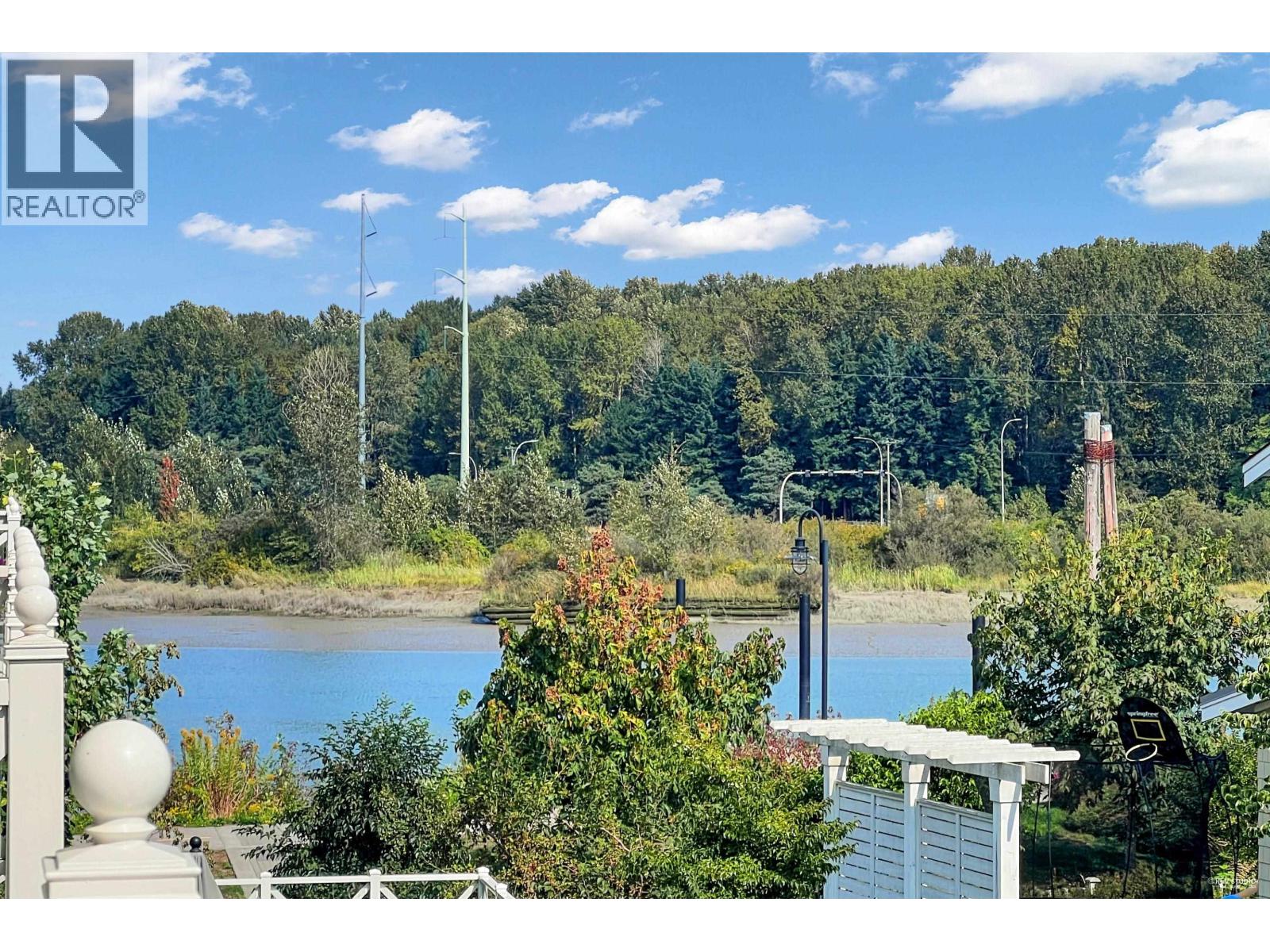 #221-5535 ADMIRAL Way, Delta