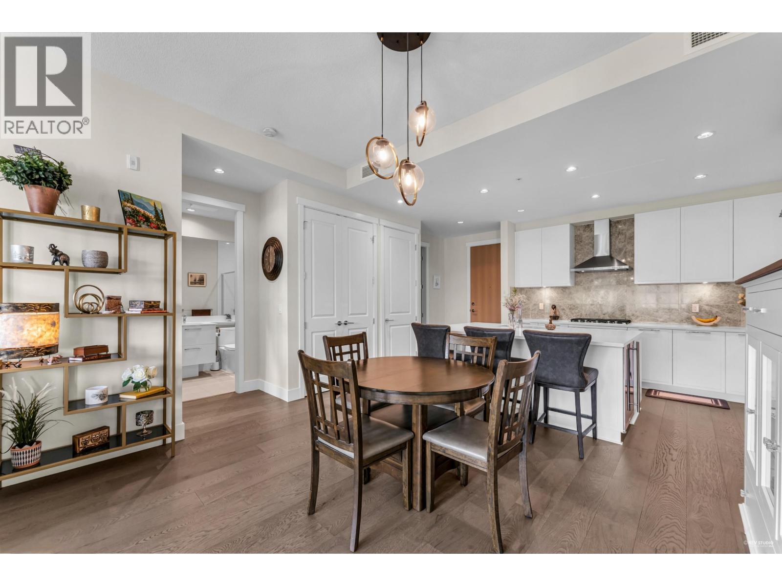 #221-5535 ADMIRAL Way, Delta