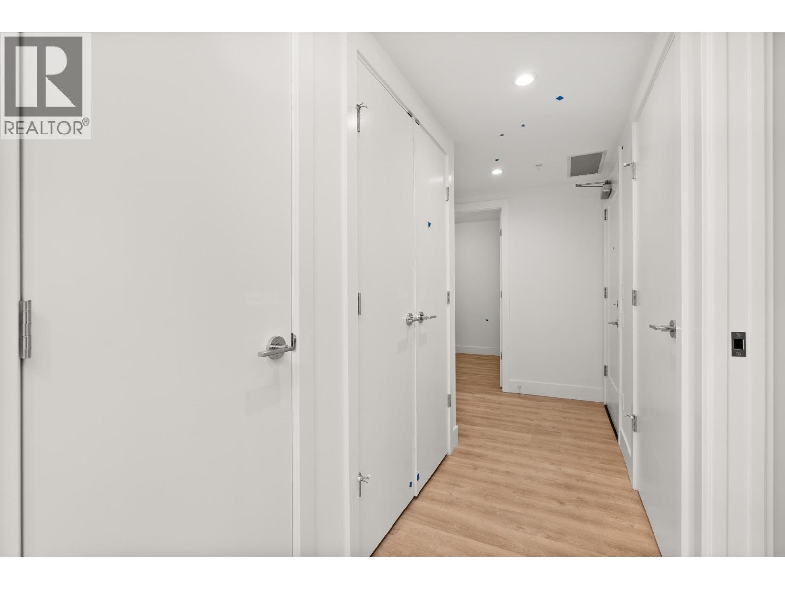 306 2325 EMERY COURT, North Vancouver