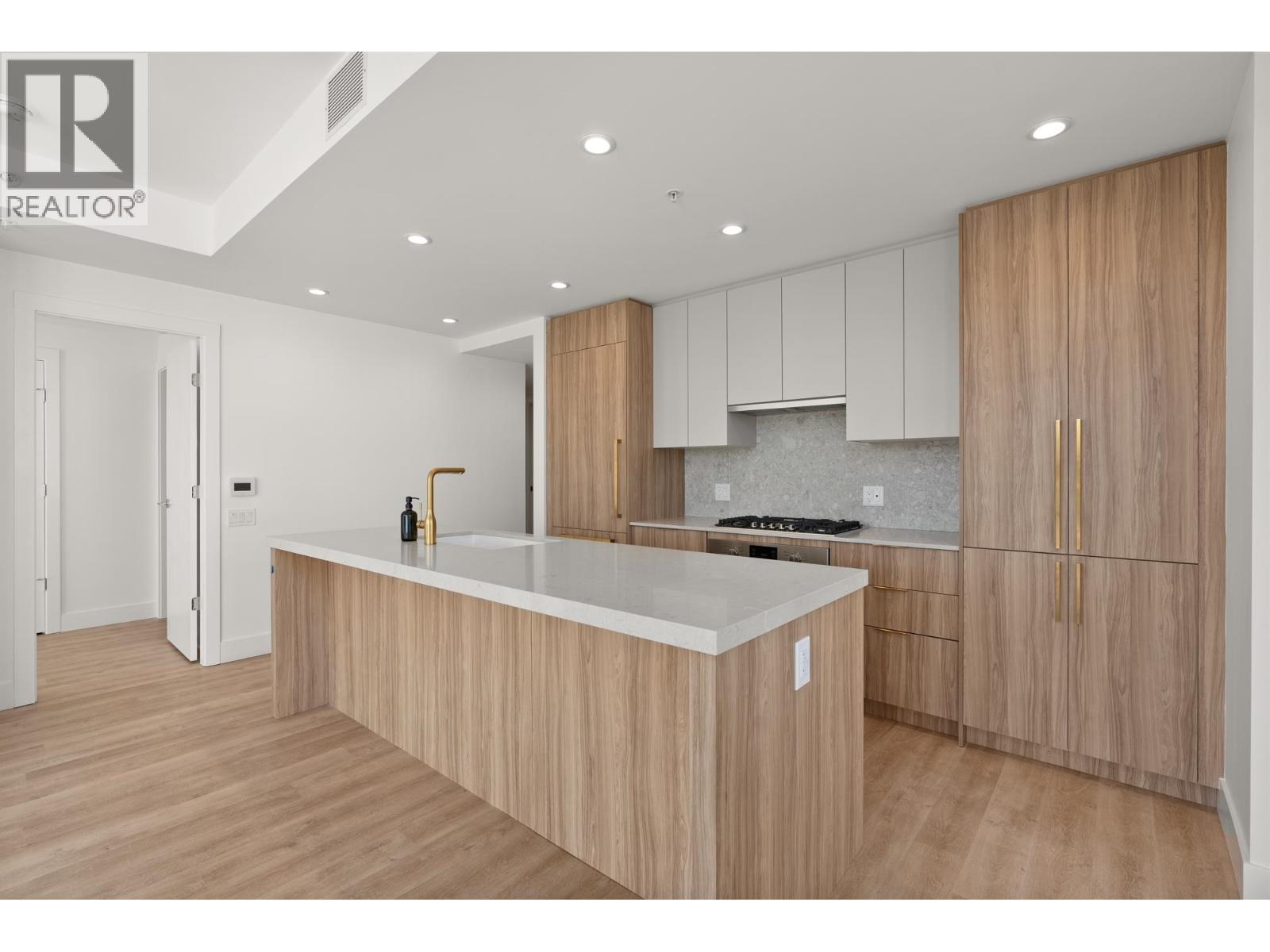 306 2325 EMERY COURT, North Vancouver