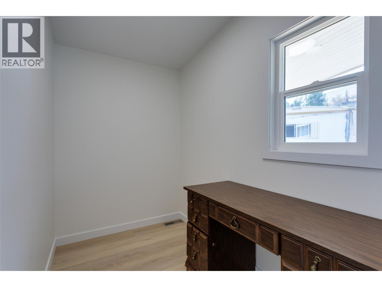 5 6711 Hwy 97 South Highway, Peachland