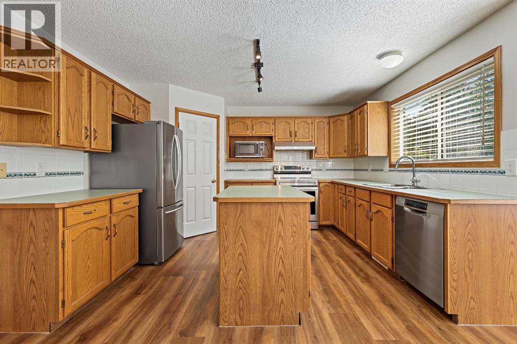 Single Family House for Sale in  Macewan Park View NW MacEwan Glen Calgary 