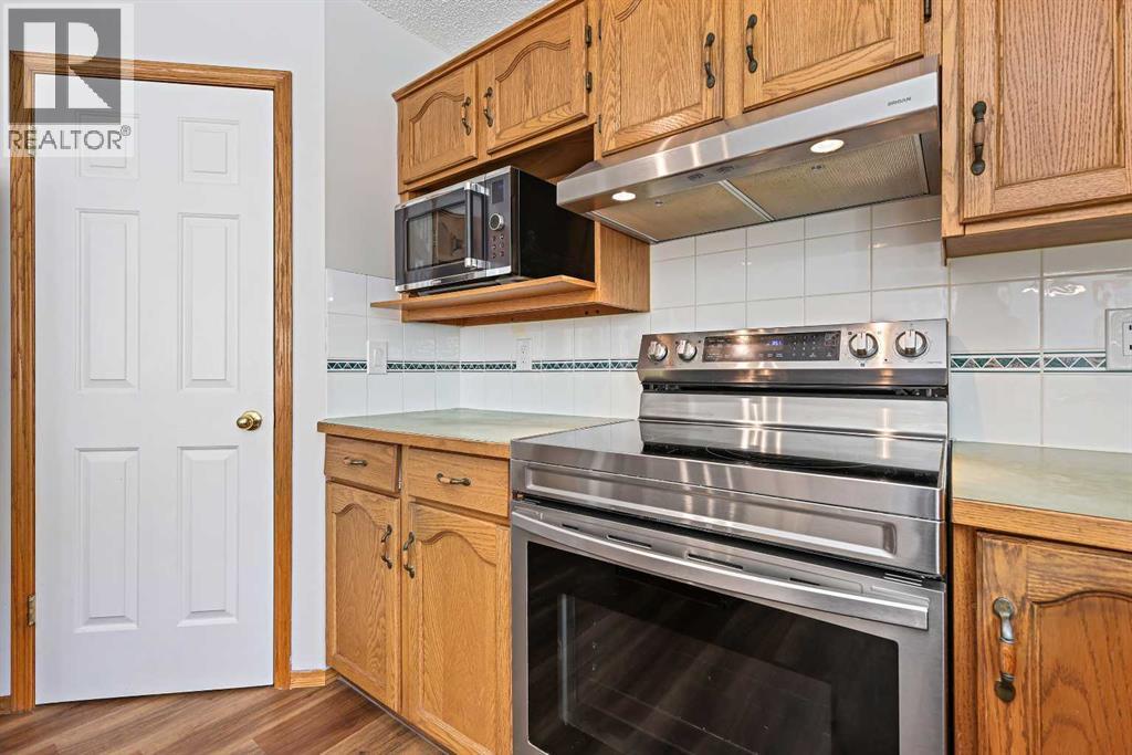 Single Family House for Sale in  Macewan Park View NW MacEwan Glen Calgary 