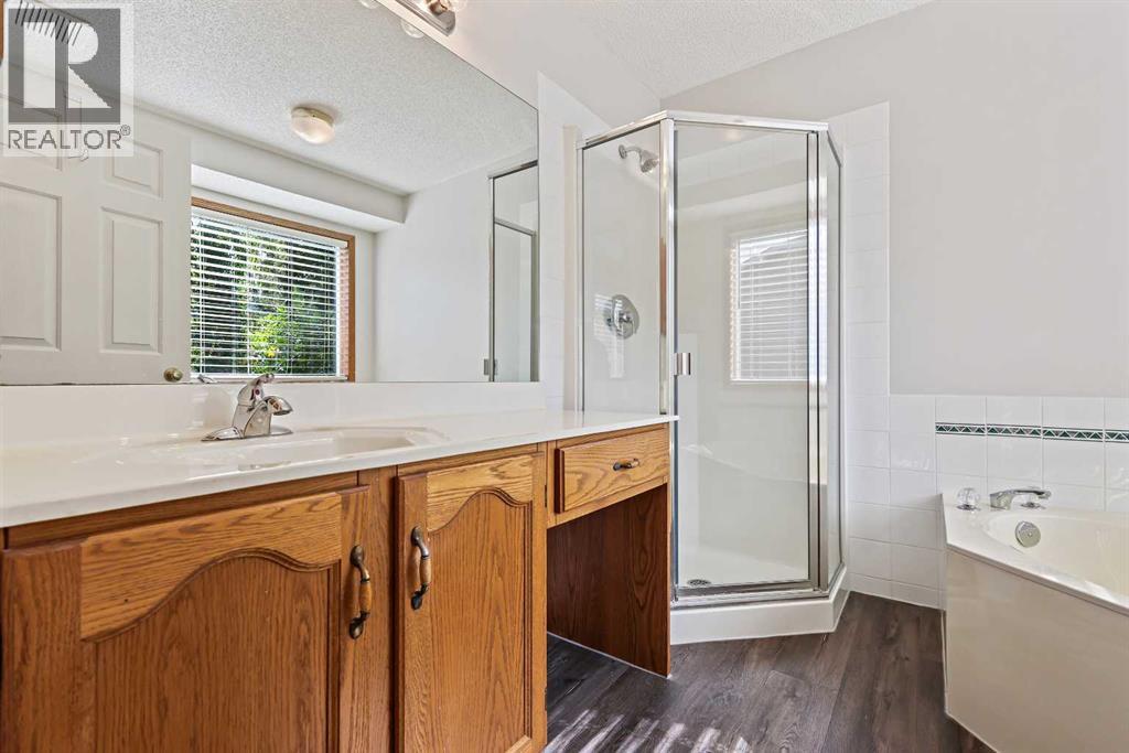 Single Family House for Sale in  Macewan Park View NW MacEwan Glen Calgary 