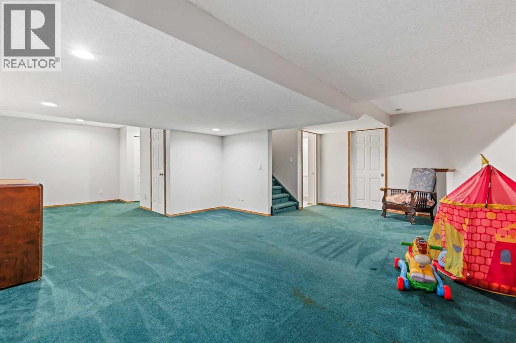 Single Family House for Sale in  Macewan Park View NW MacEwan Glen Calgary 