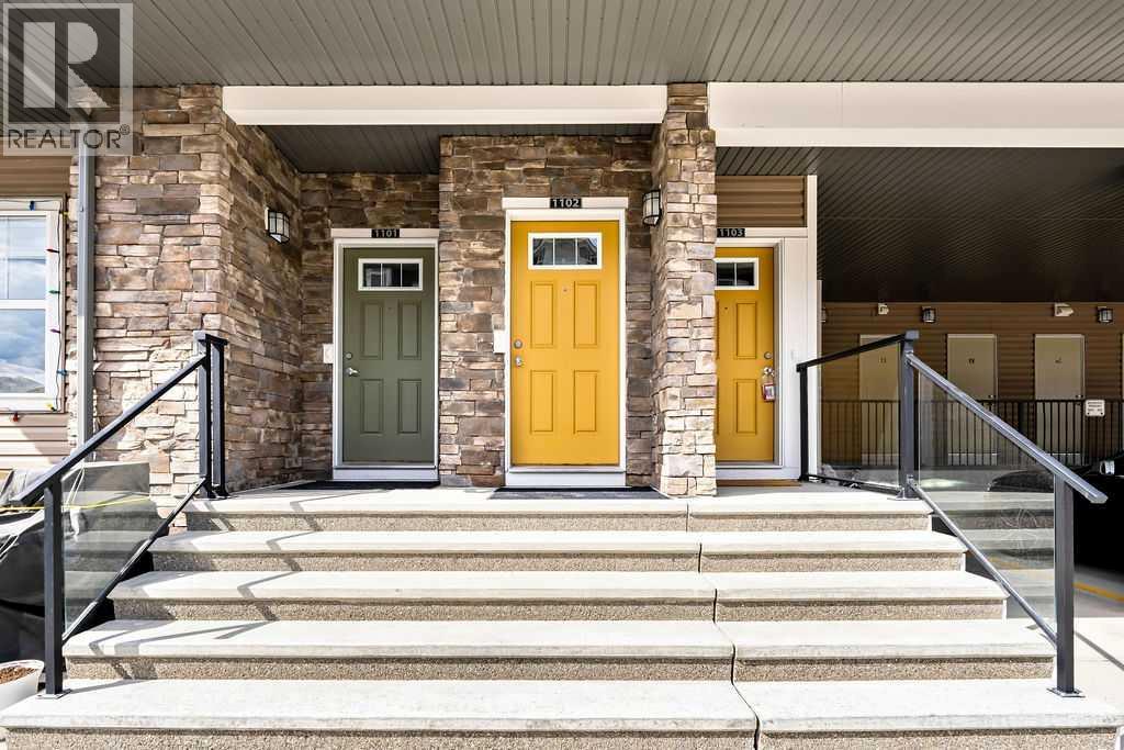 250 Fireside View, Cochrane