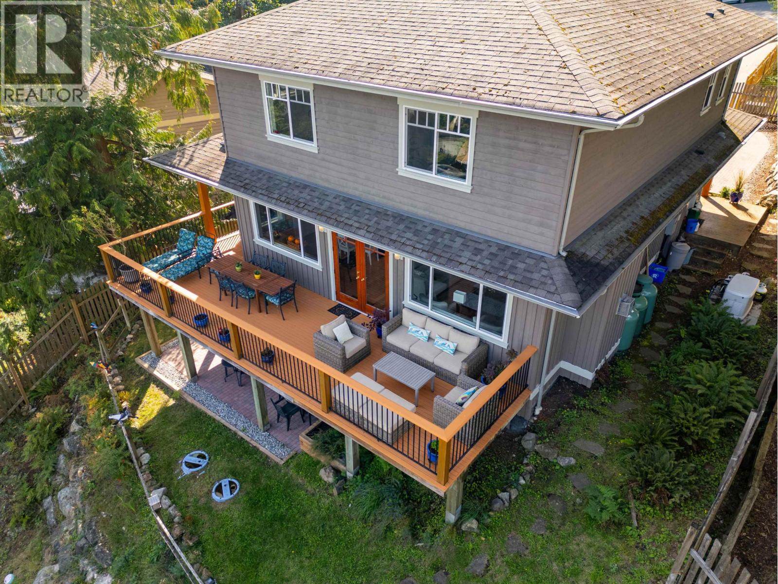 947 VILLAGE DRIVE, Bowen Island