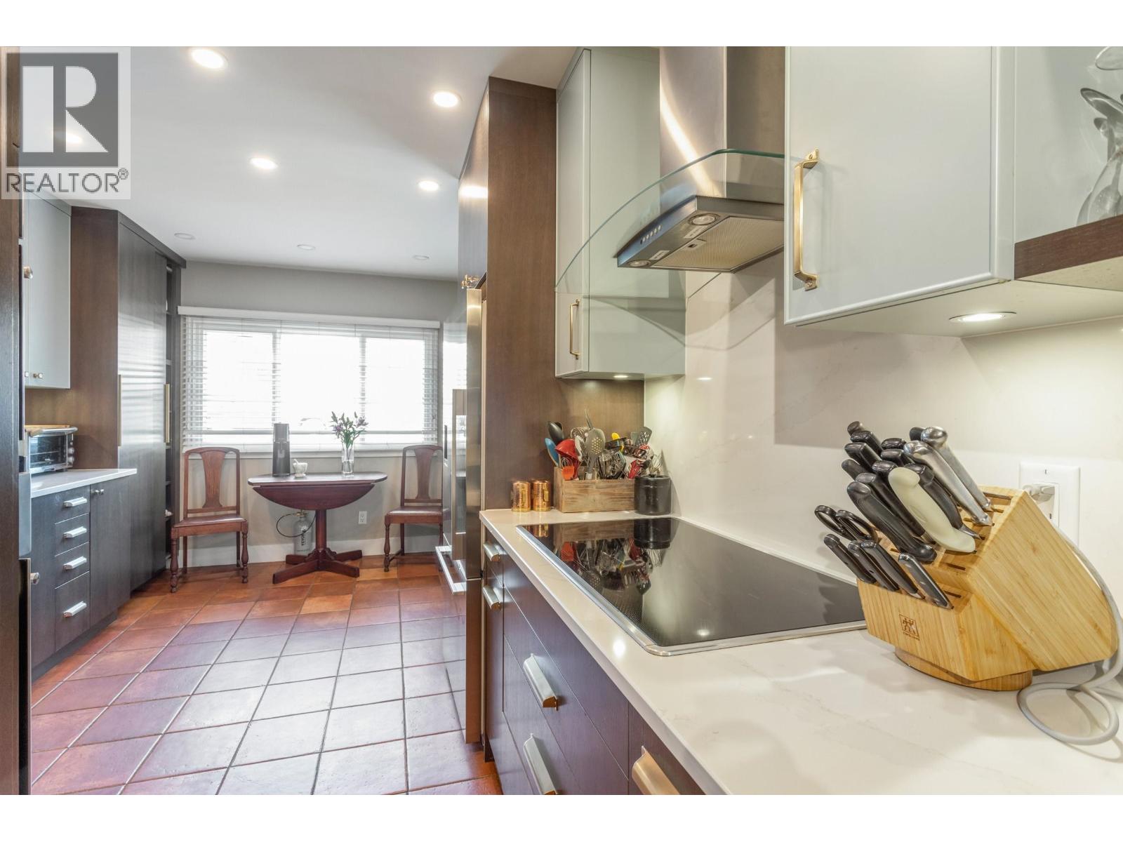 843 WHITCHURCH STREET, North Vancouver