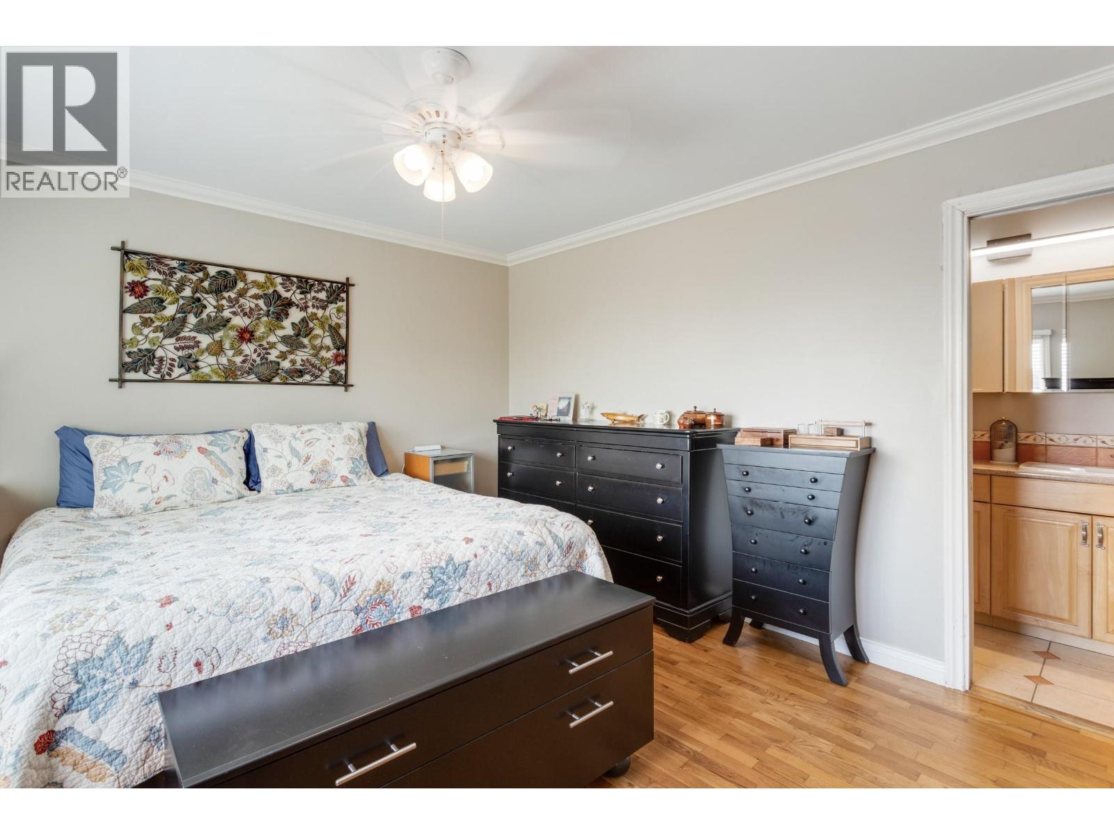 843 WHITCHURCH STREET, North Vancouver