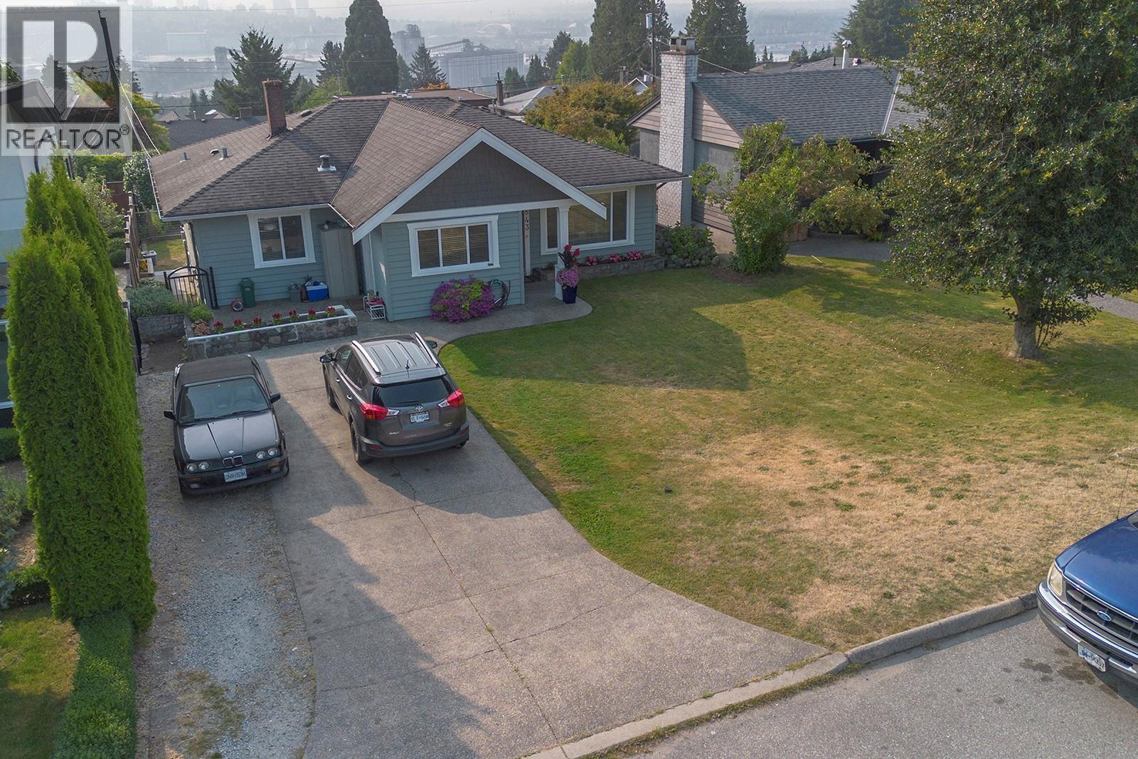 843 WHITCHURCH STREET, North Vancouver