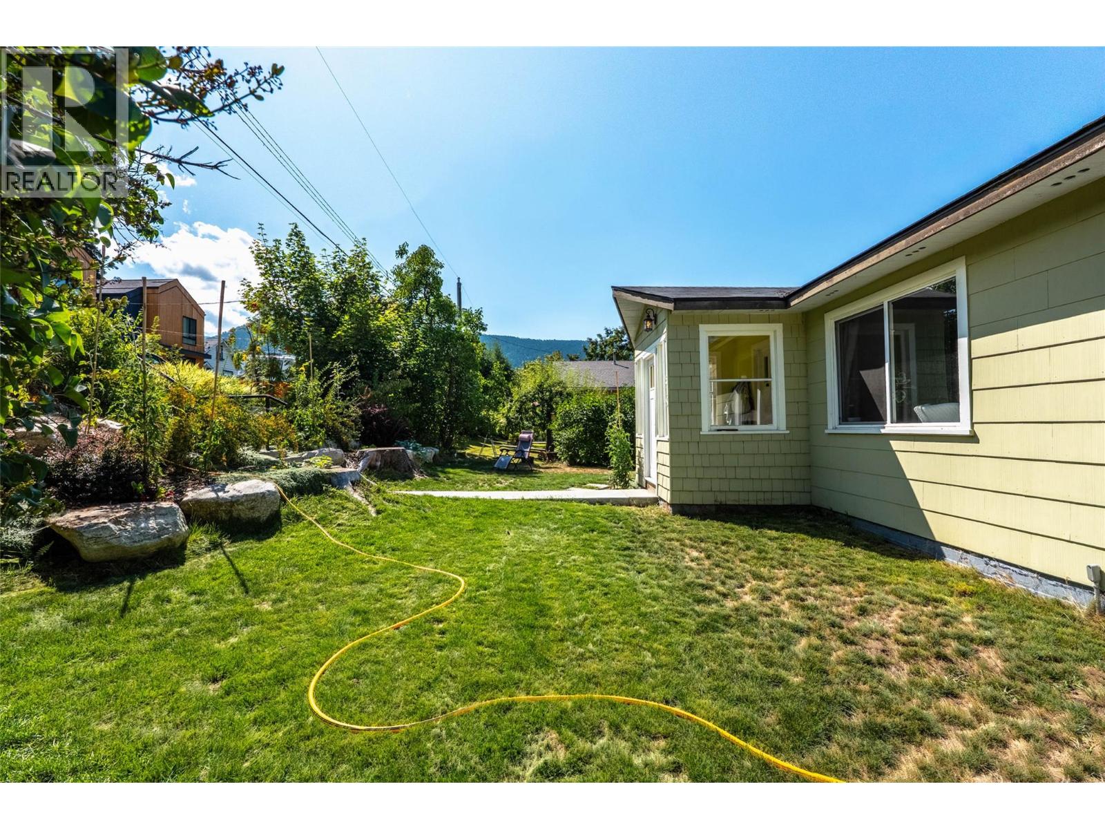 519 ROBSON Street, Nelson