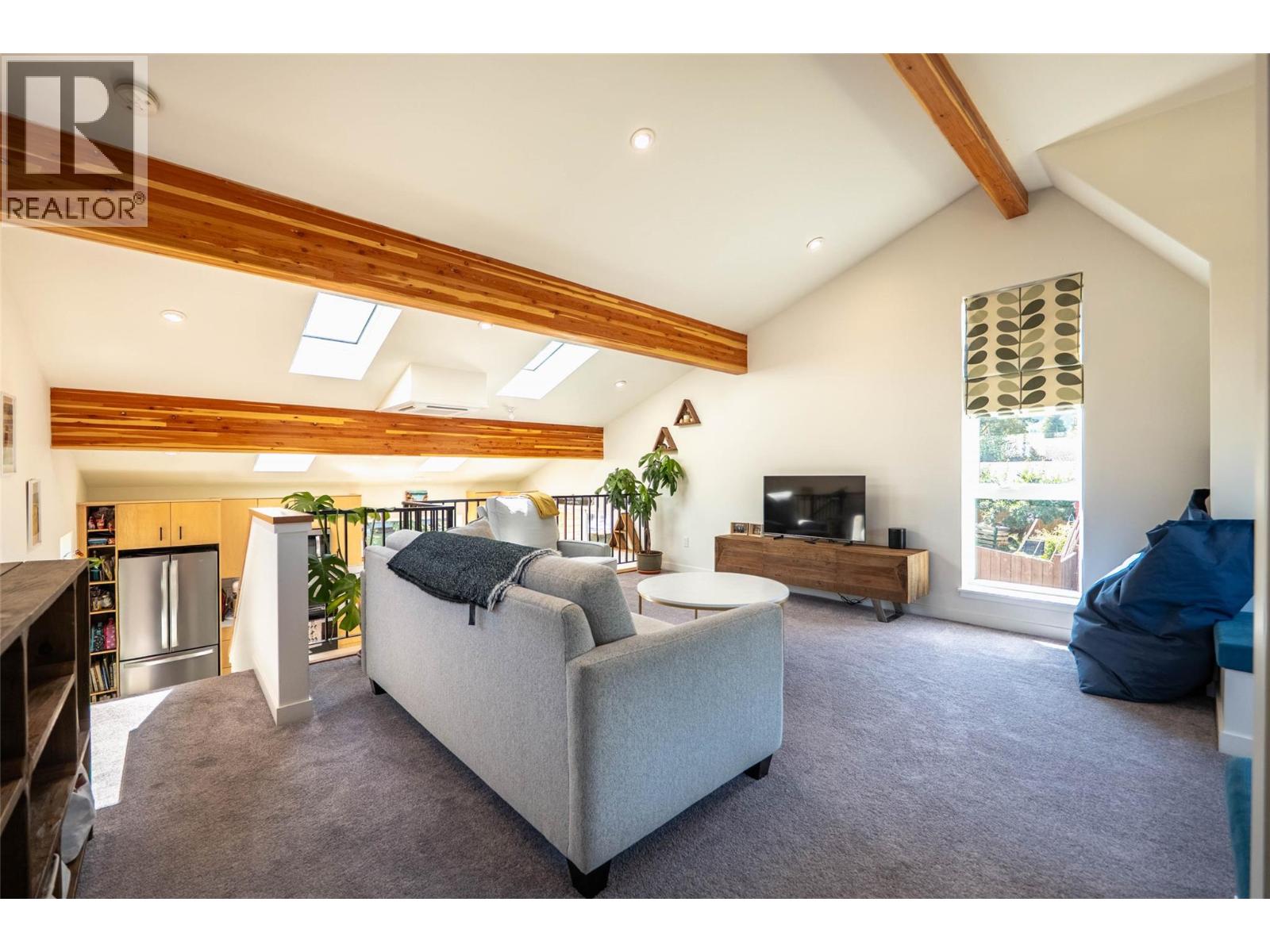 519 ROBSON Street, Nelson