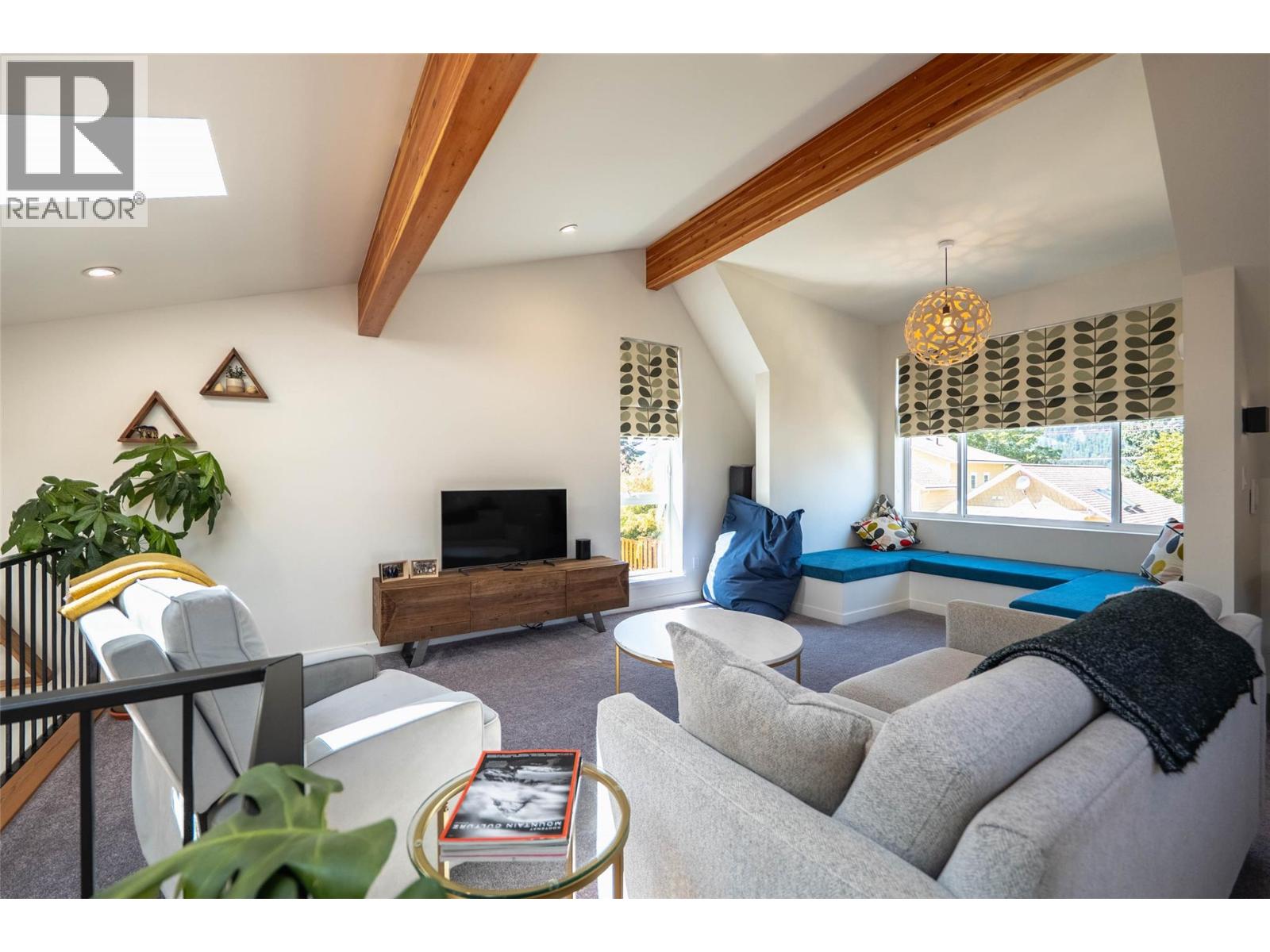 519 ROBSON Street, Nelson