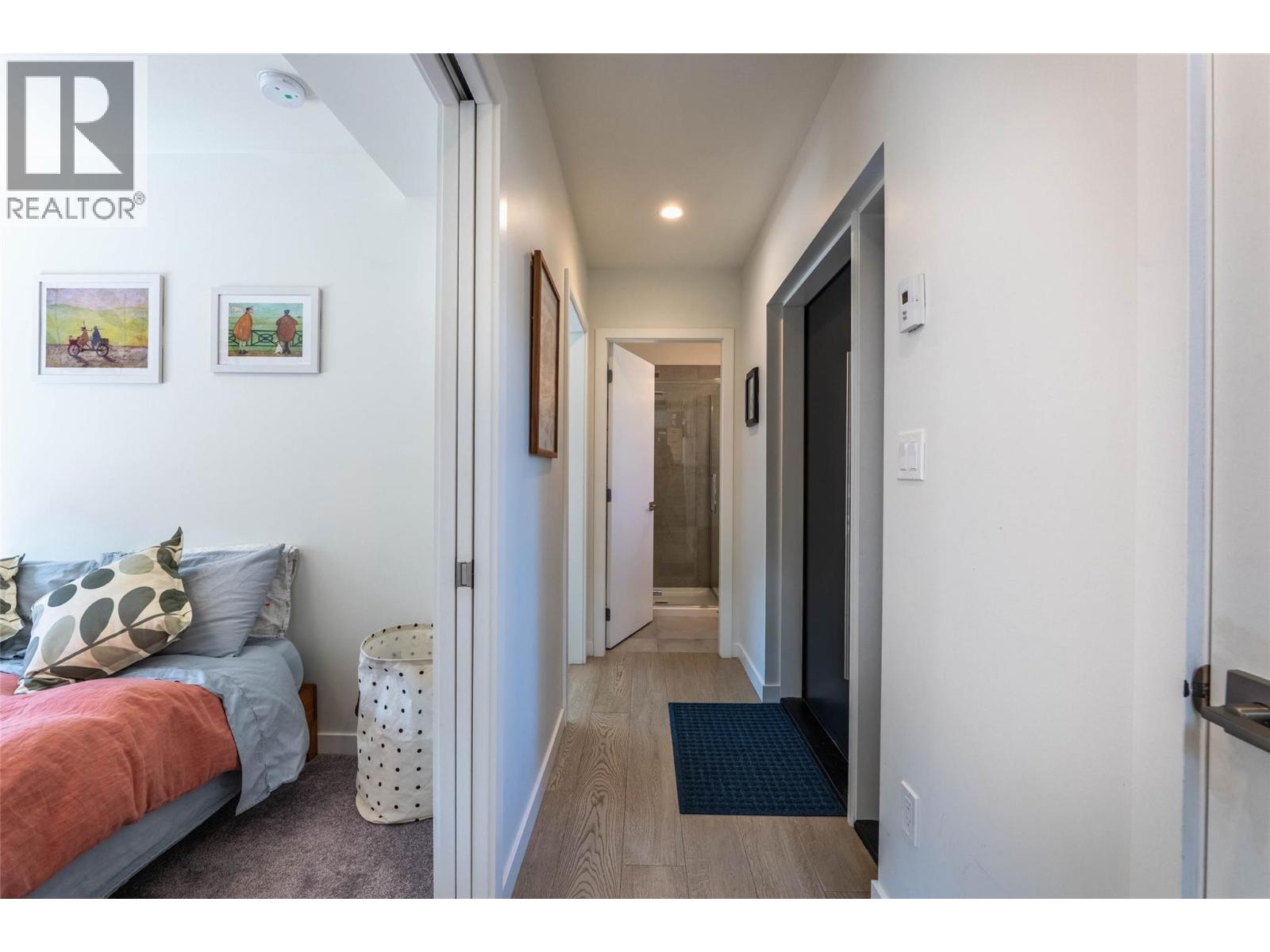 519 ROBSON Street, Nelson