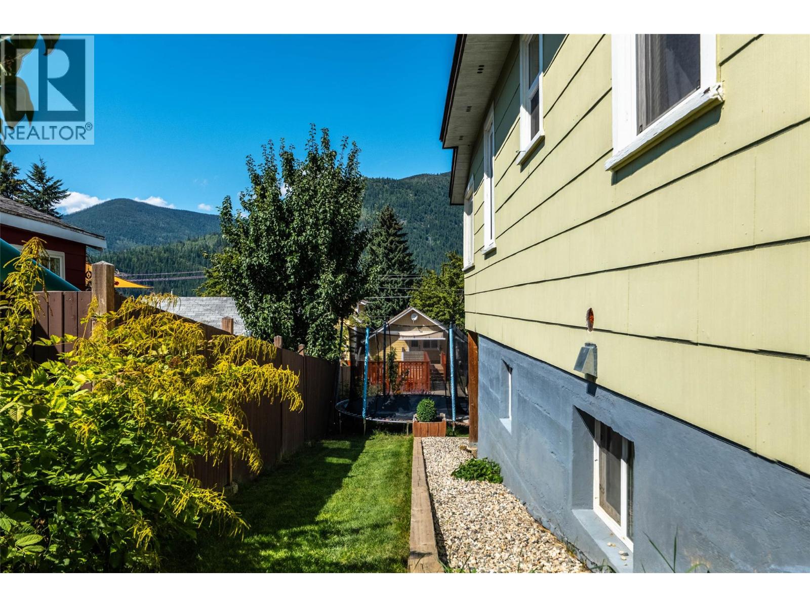 519 ROBSON Street, Nelson