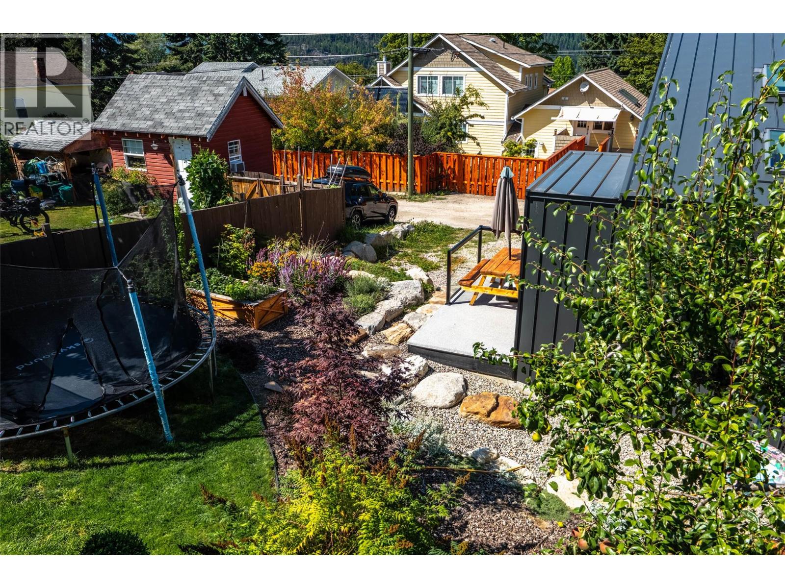 519 ROBSON Street, Nelson