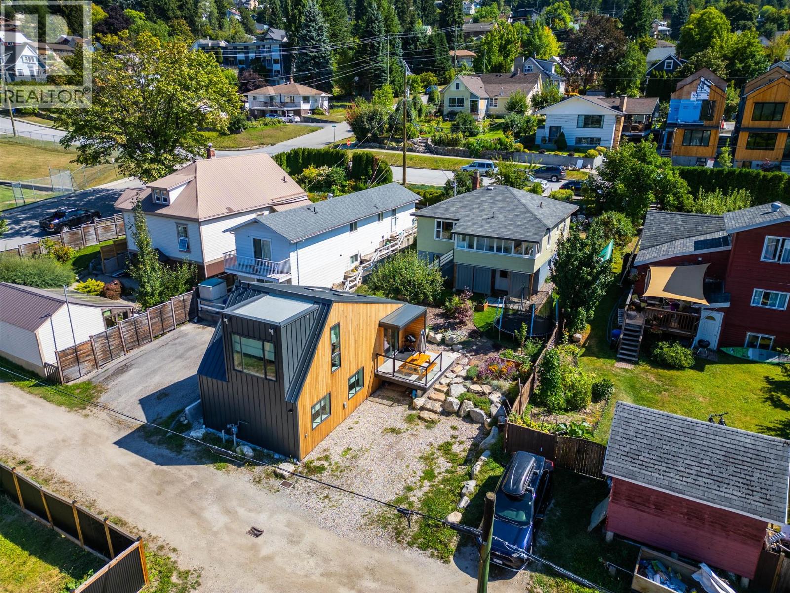 519 ROBSON Street, Nelson