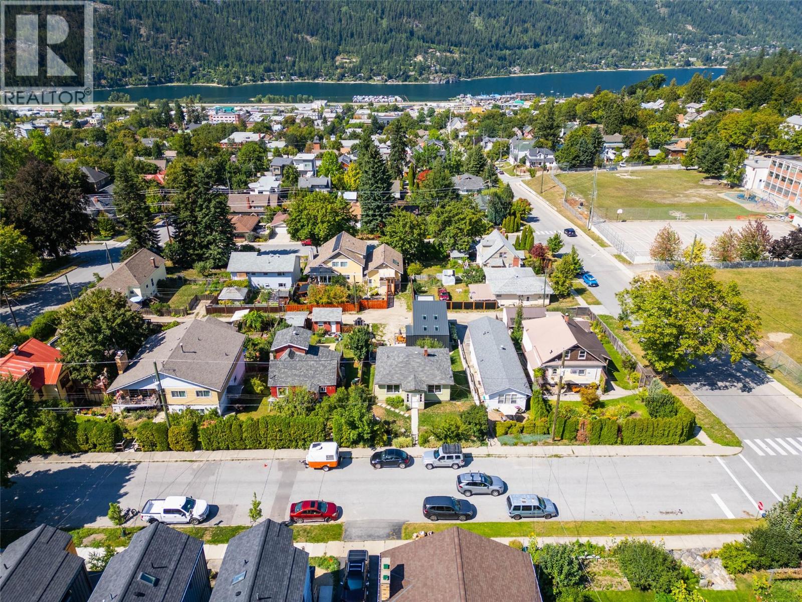 519 ROBSON Street, Nelson