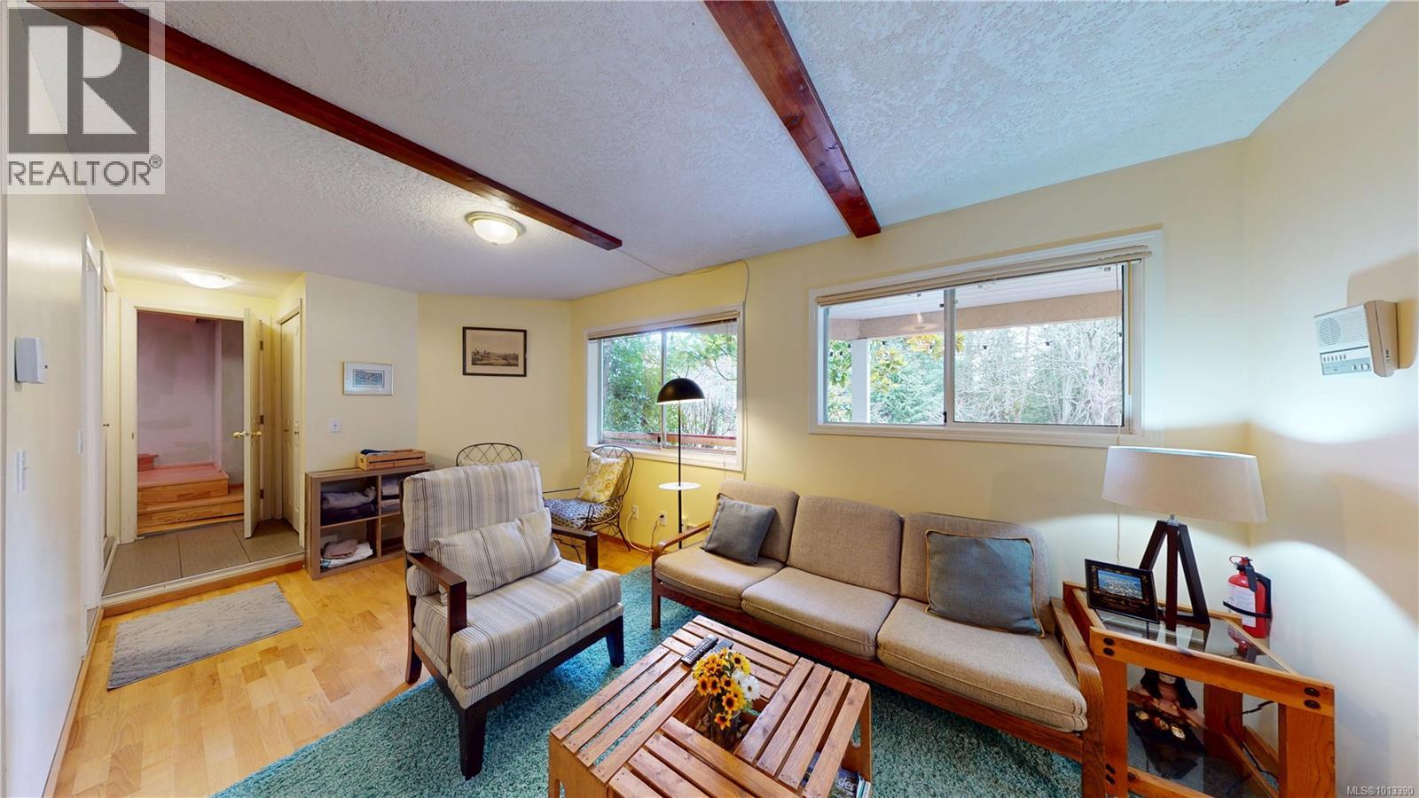  986 Seapearl Place, Saanich