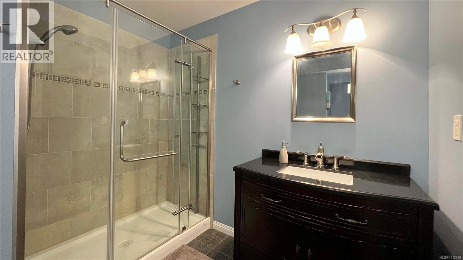  986 Seapearl Place, Saanich