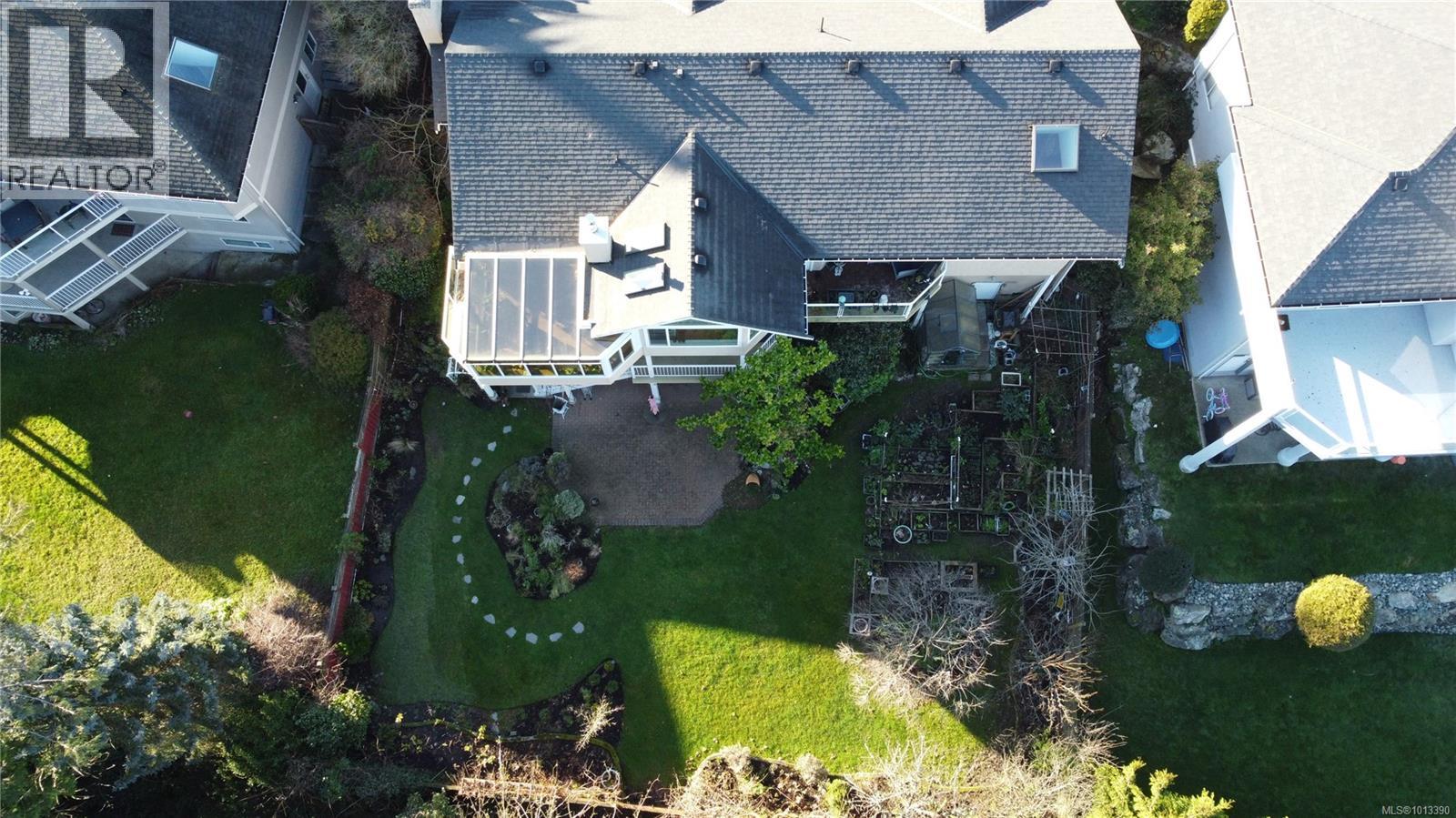  986 Seapearl Place, Saanich