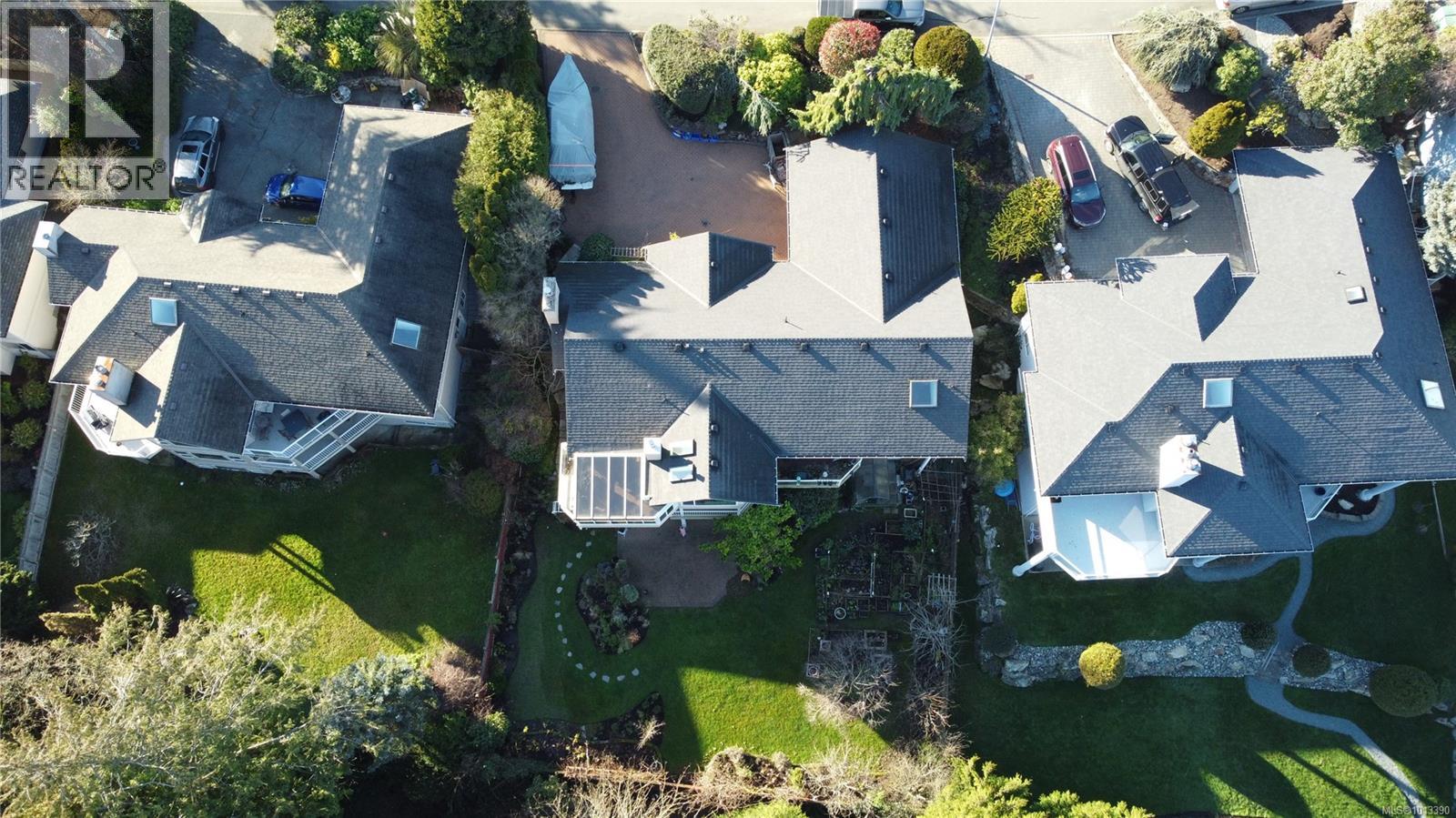  986 Seapearl Place, Saanich