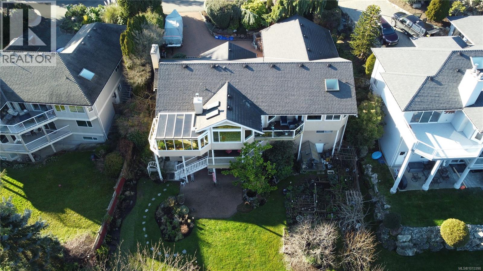  986 Seapearl Place, Saanich