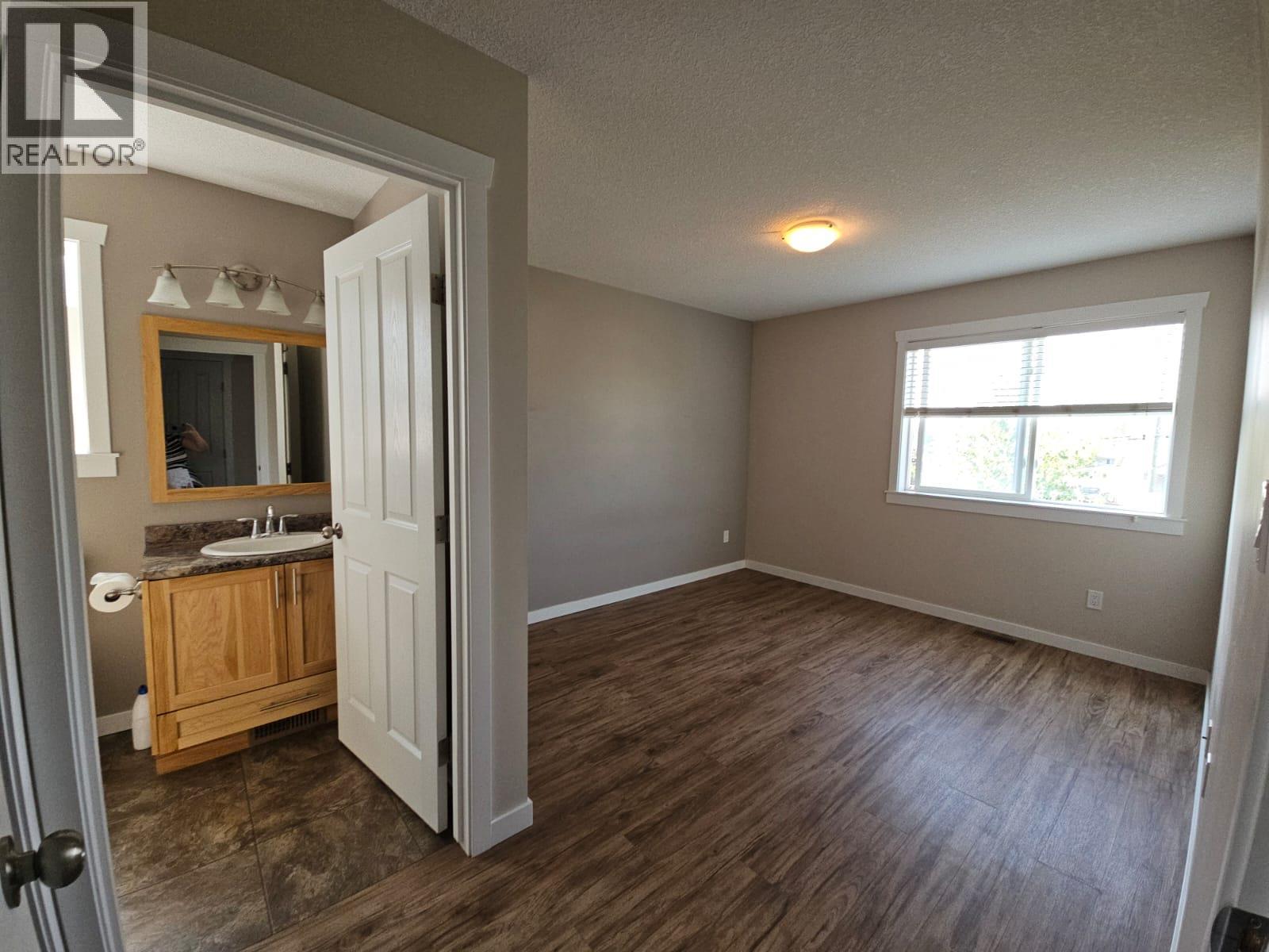 5214 41 Street NE, Chetwynd