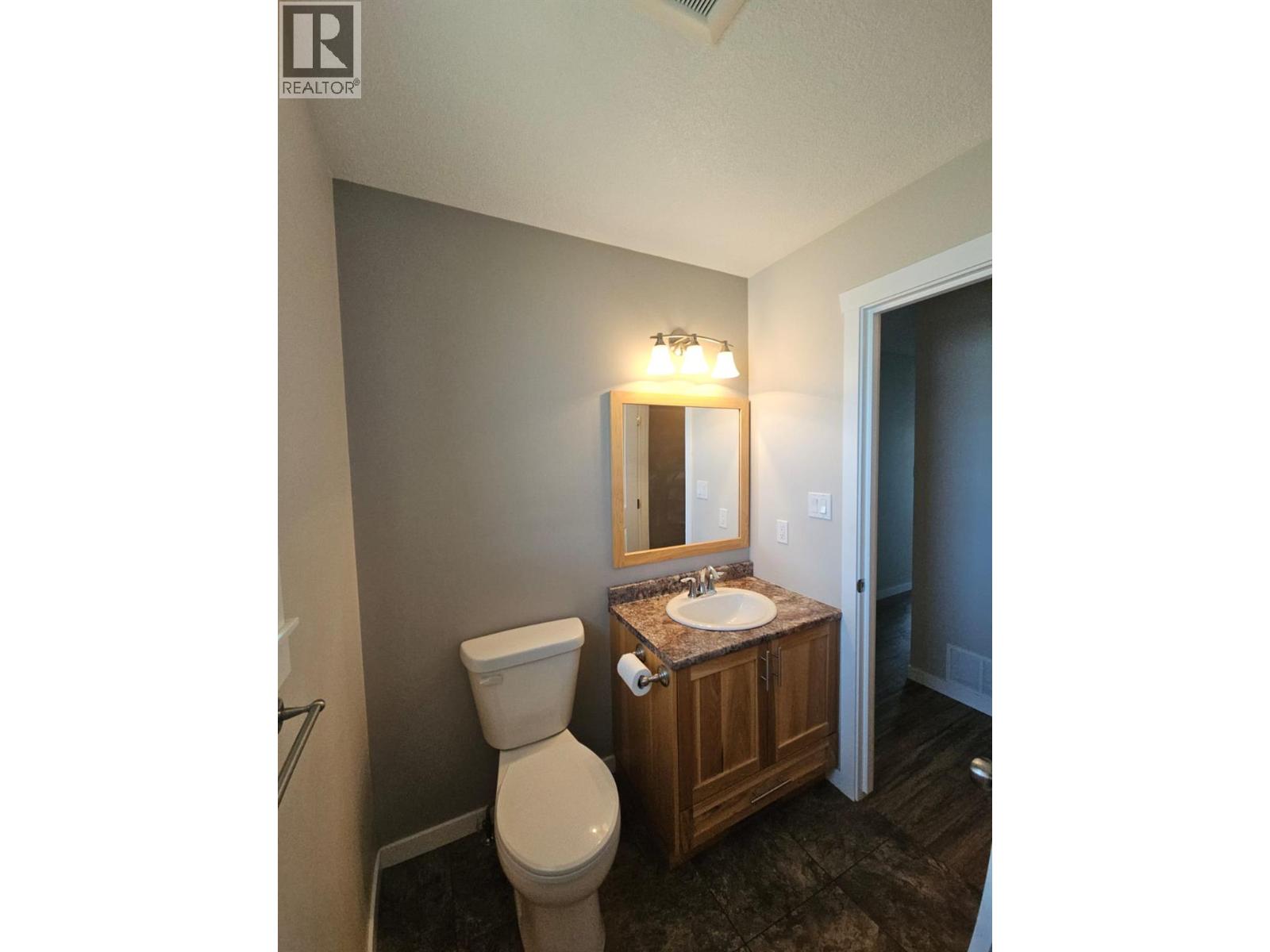 5214 41 Street NE, Chetwynd