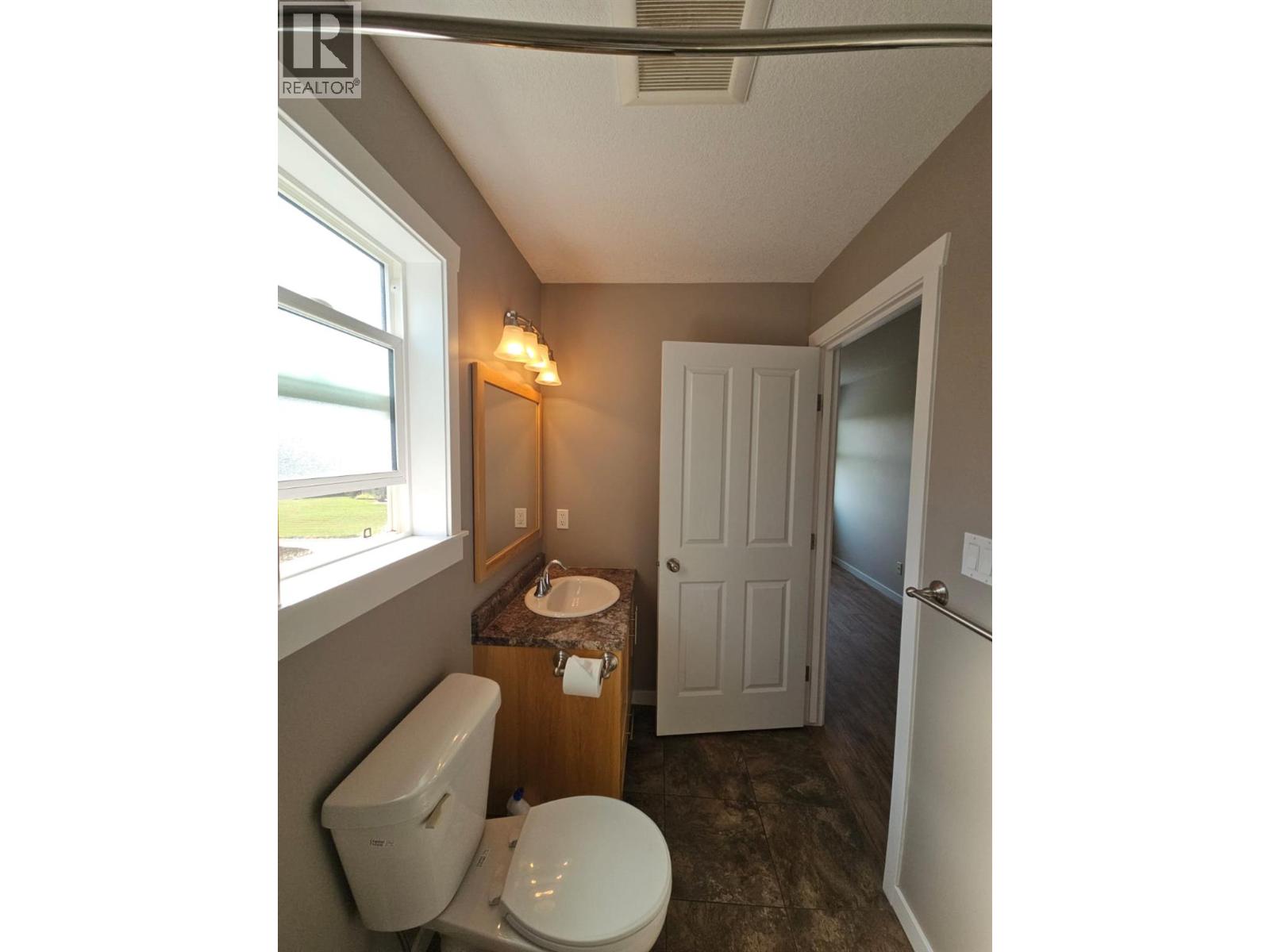 5214 41 Street NE, Chetwynd