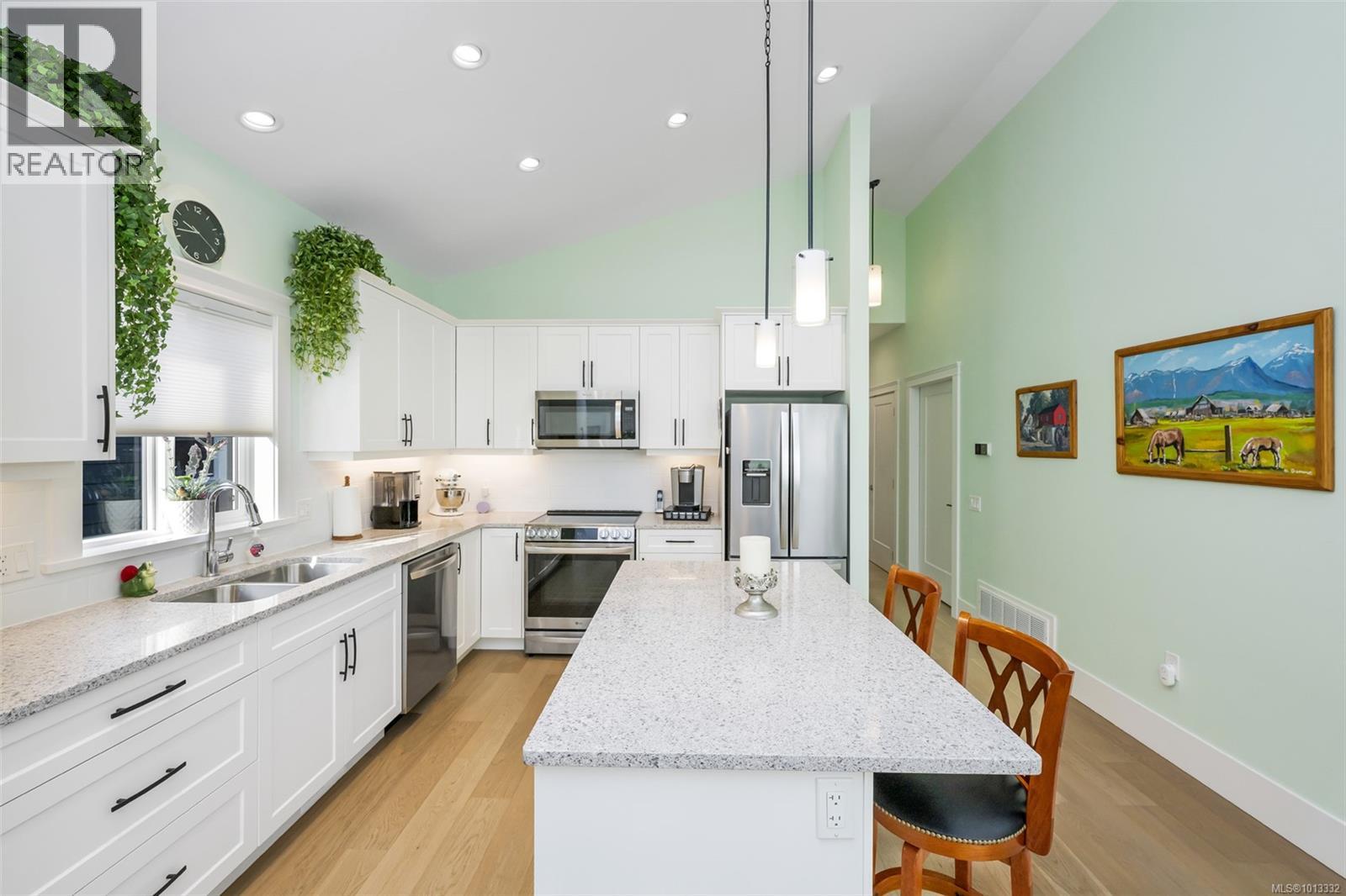 283 Edgewood Cres, Duncan