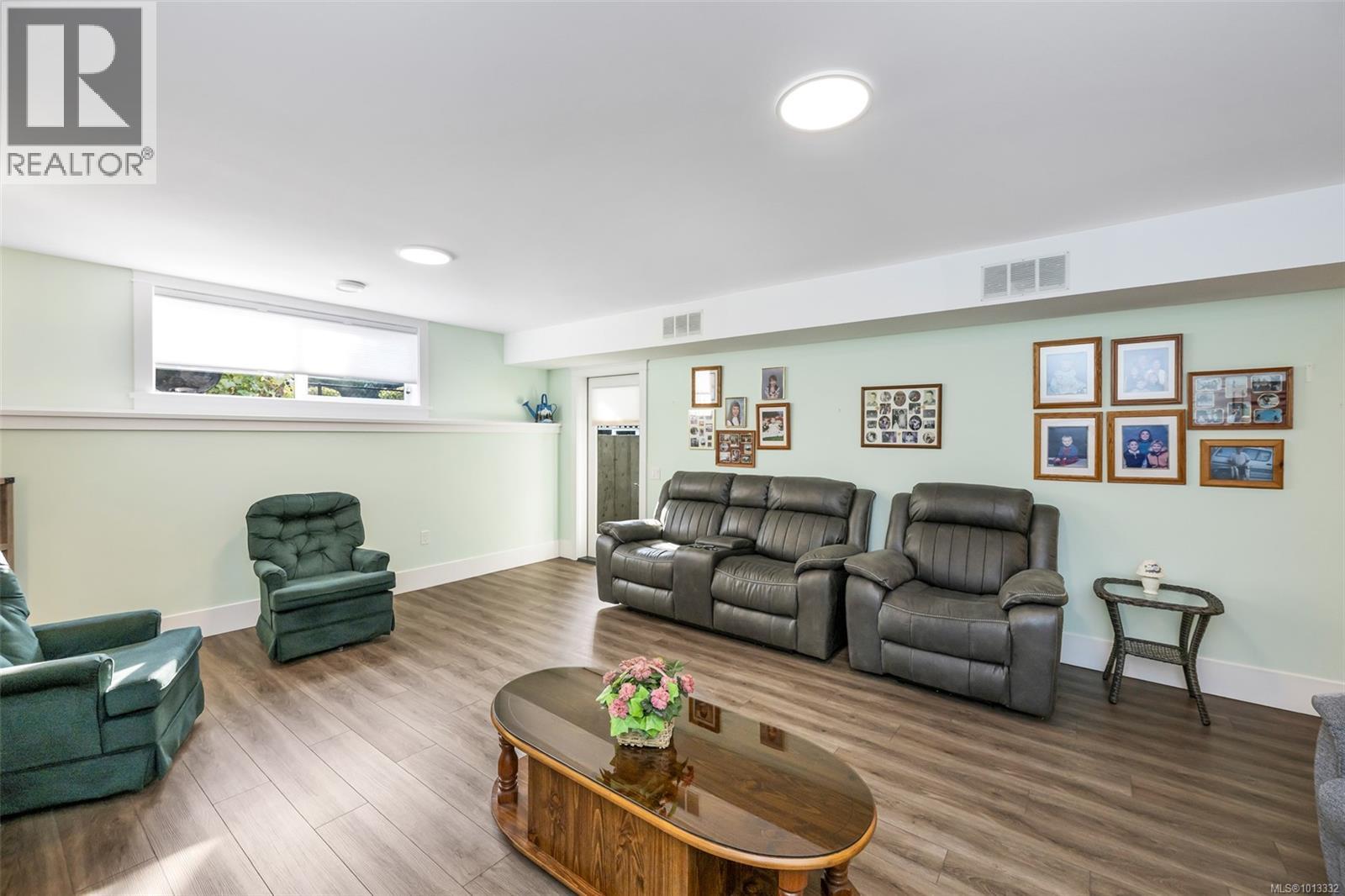 283 Edgewood Cres, Duncan