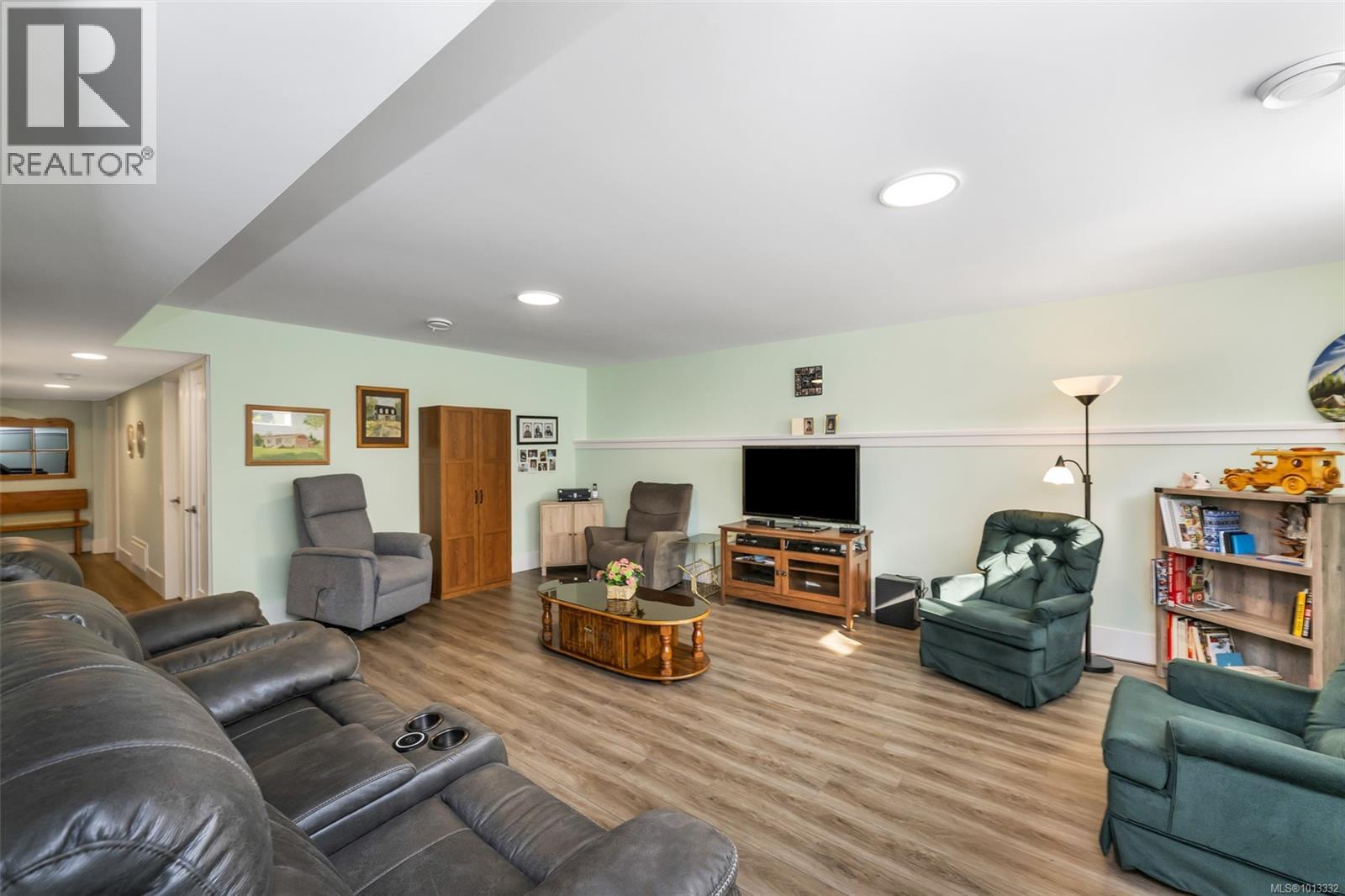 283 Edgewood Cres, Duncan