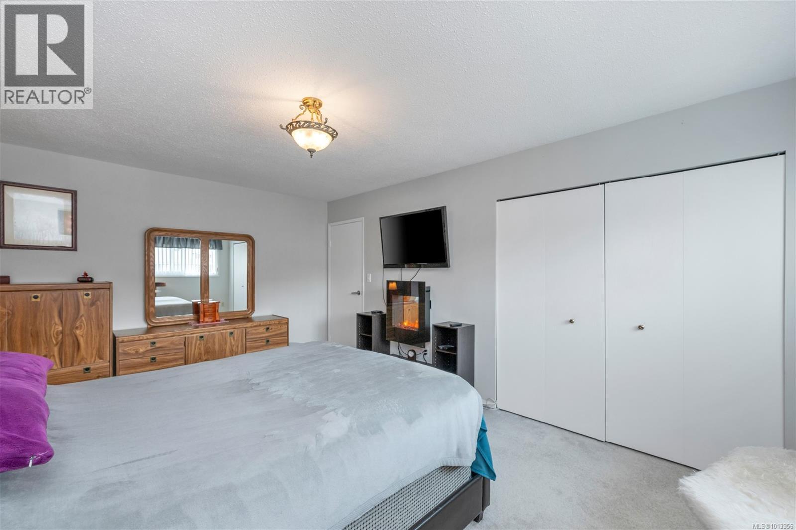920 Agnes St, Esquimalt