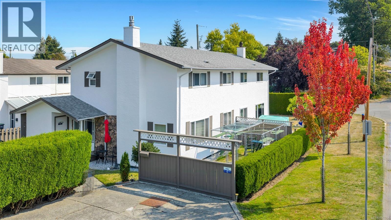 920 Agnes St, Esquimalt
