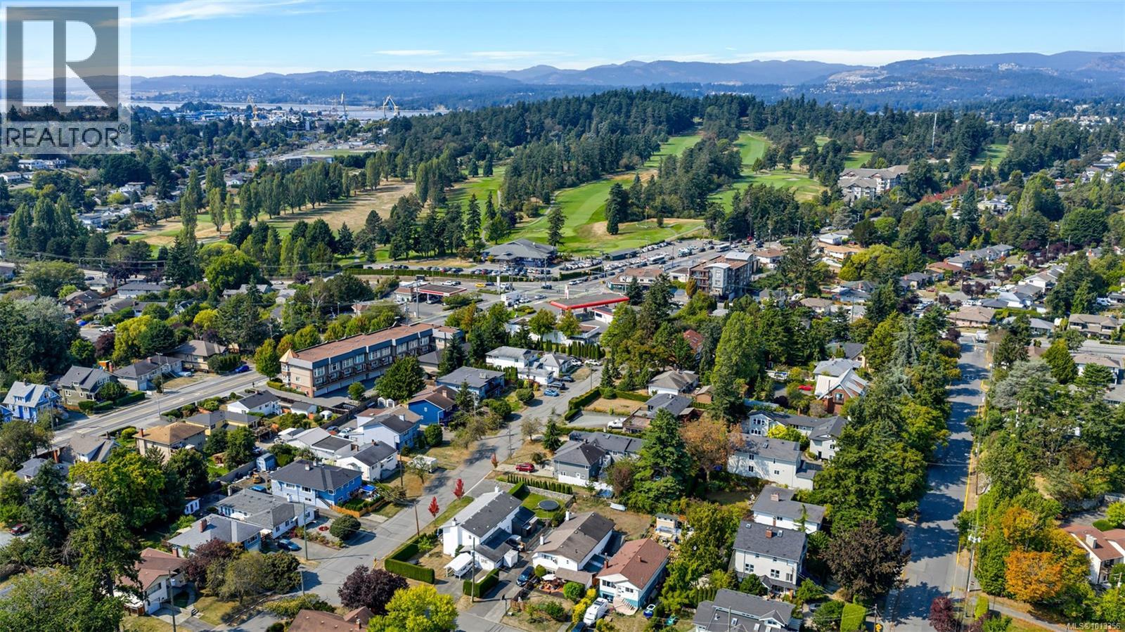 920 Agnes St, Esquimalt