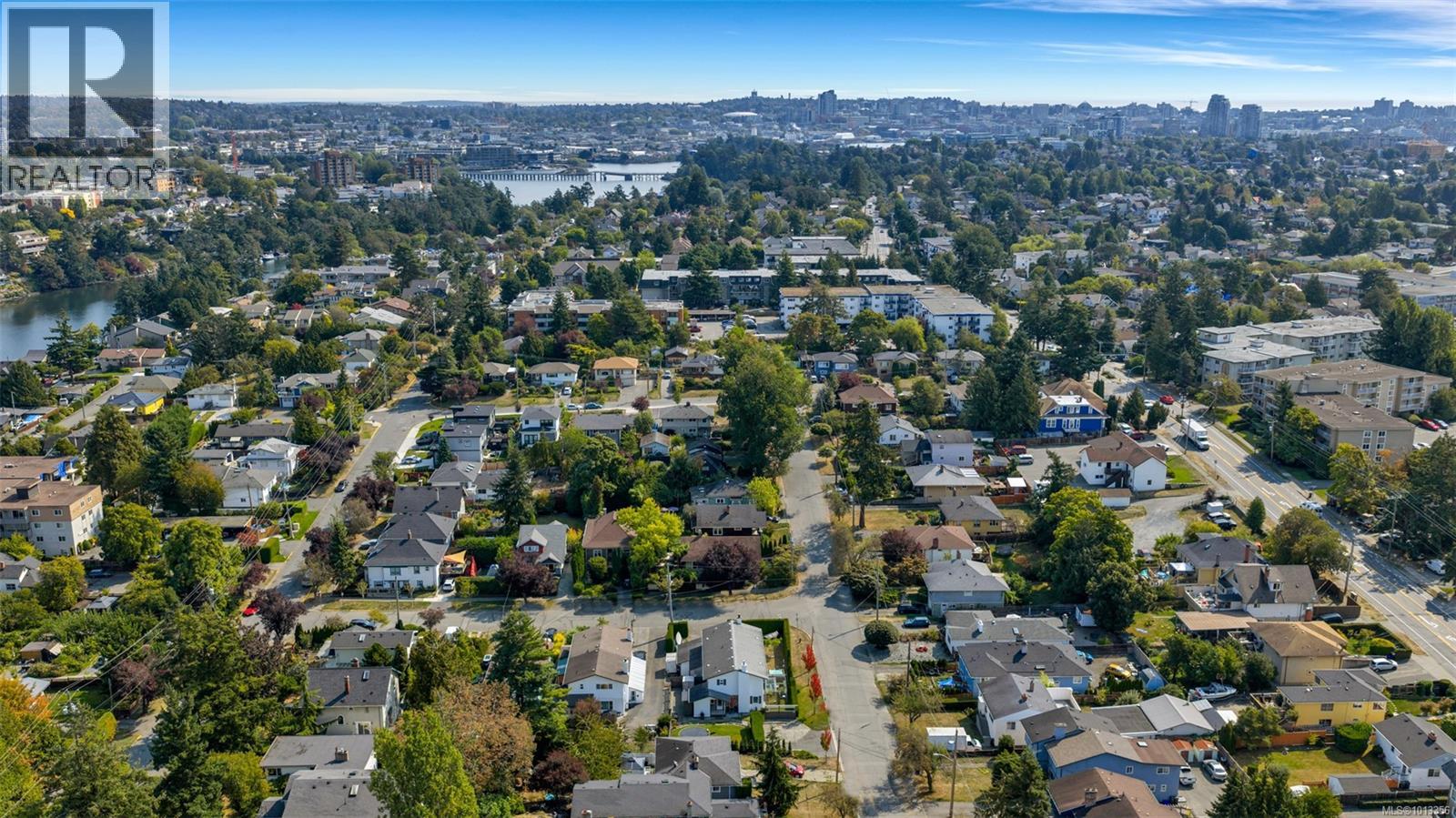 920 Agnes St, Esquimalt