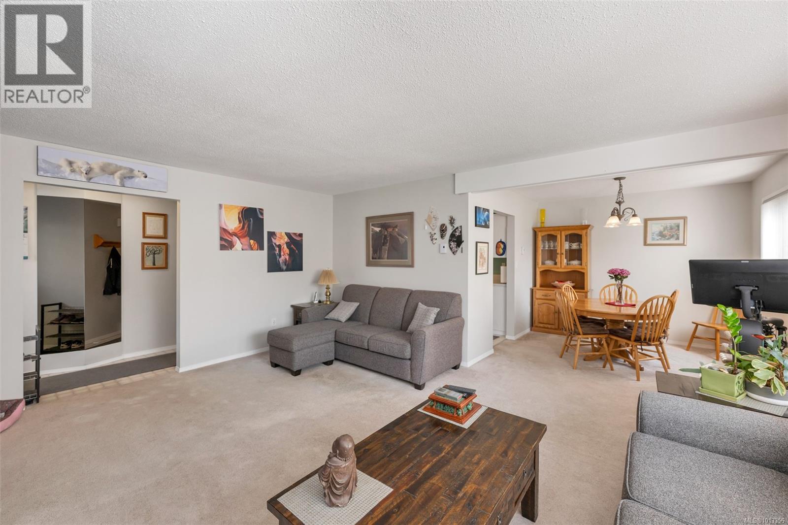 920 Agnes St, Esquimalt